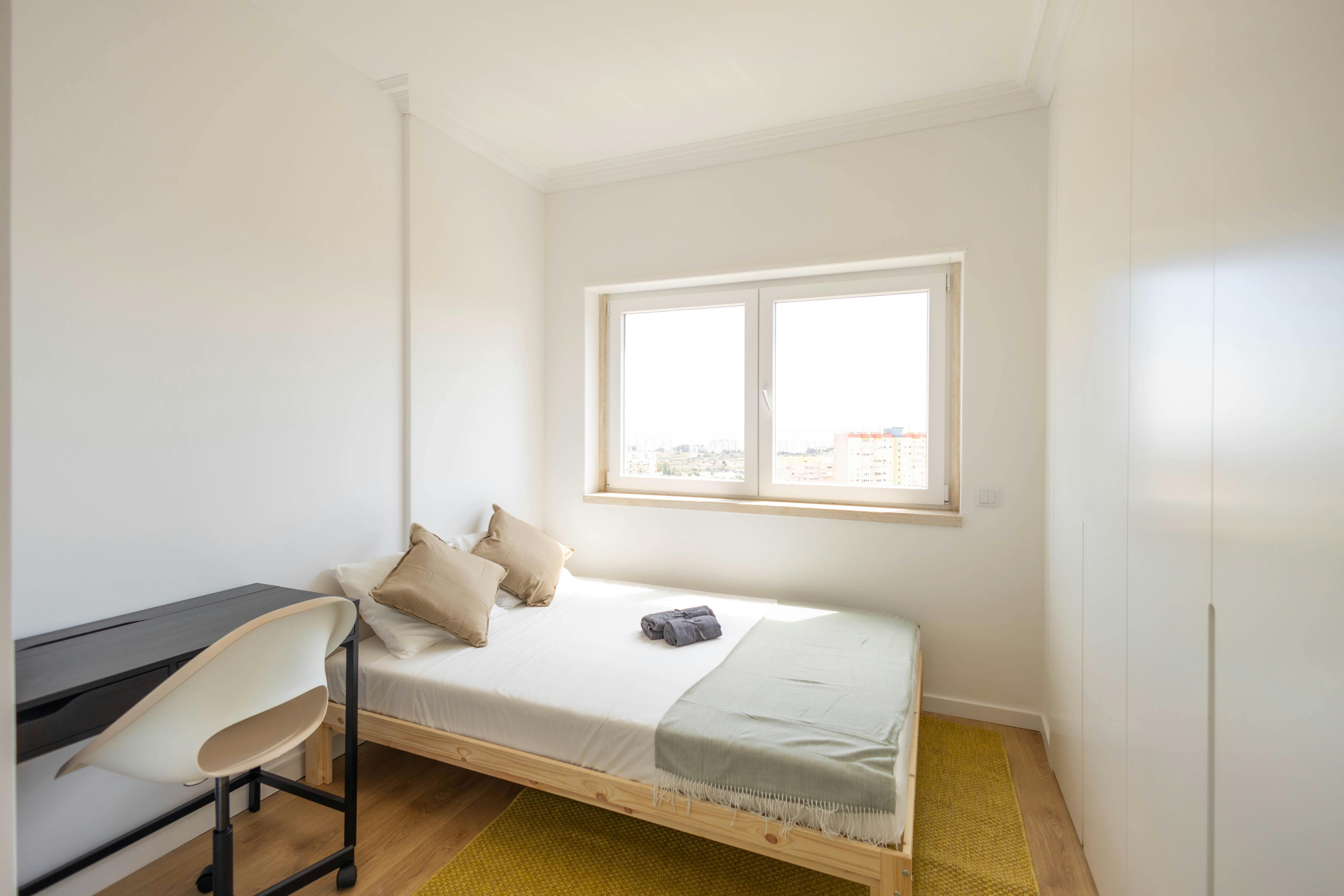 Rua Sarmento de Beires, Lisbon preview