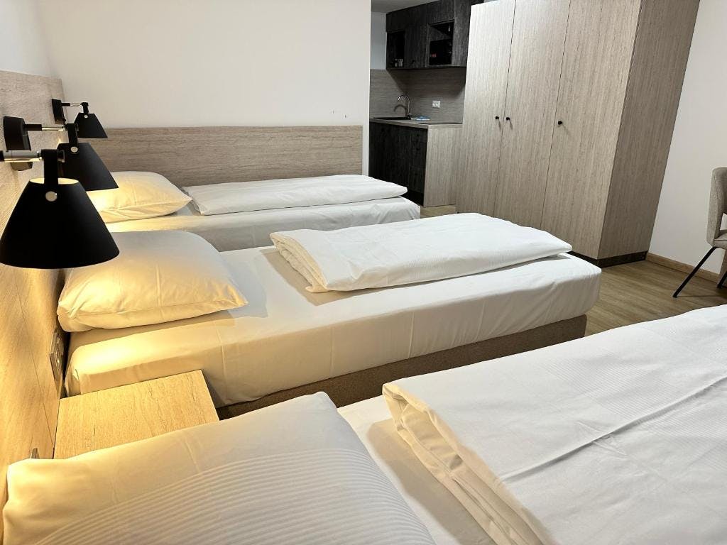 Estudio  en alquiler por 1699 € al mes en Unterhaching, Grünwalder Weg