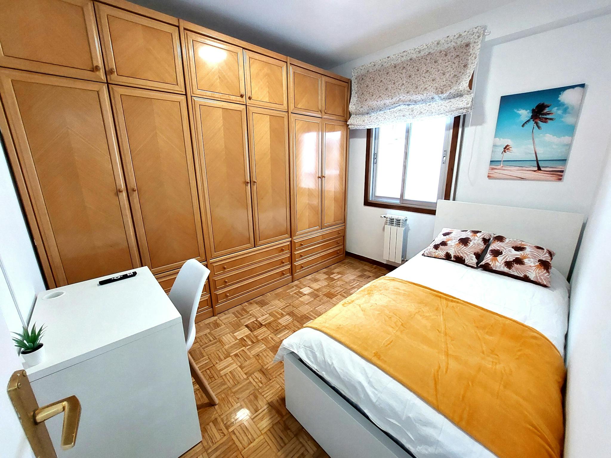 Calle de Añastro, Madrid preview