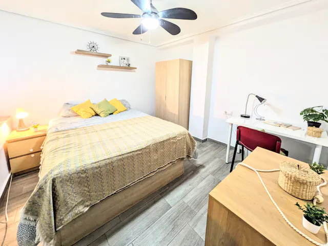 Private room in Carrer de Bailén, Burjassot (1605730) room image 1