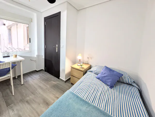 Private room in Carrer de Bailén, Burjassot (1605732) room image 2