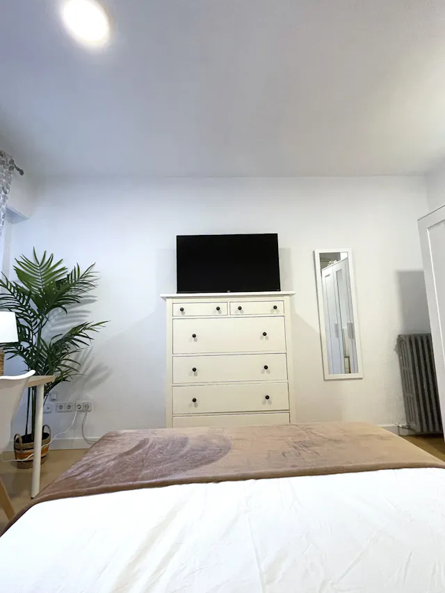 Shared room in Avenida de Baviera, Madrid (1606178) room image 40