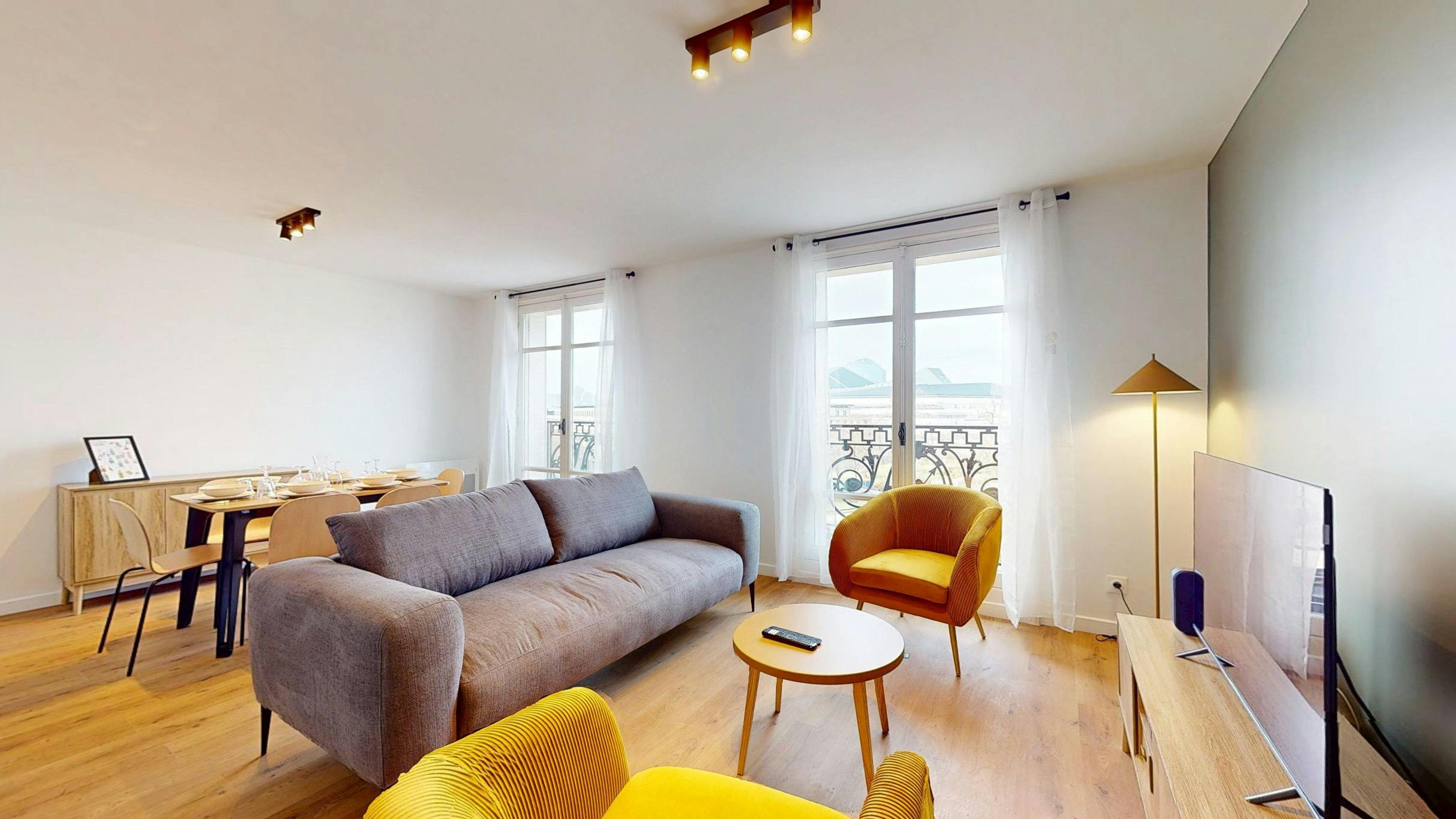 Private room for rent for €1,090 per month in Paris, Place Balard