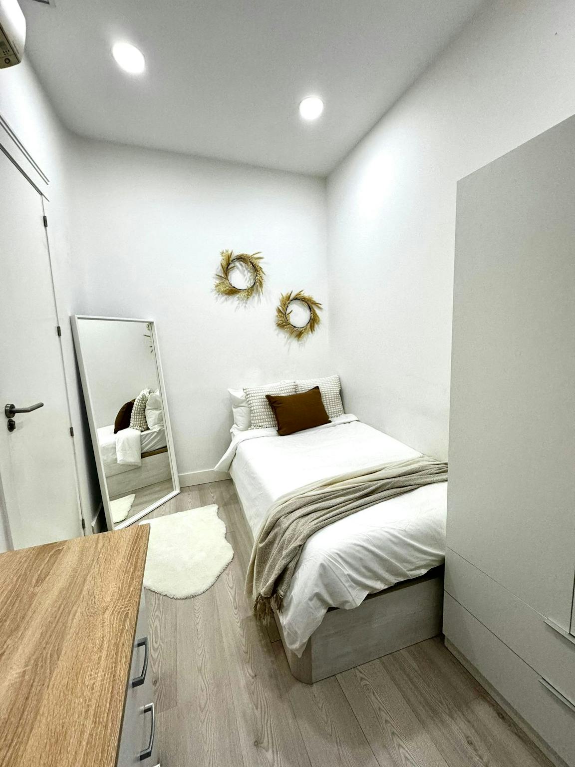 Calle de Serrano, Madrid preview