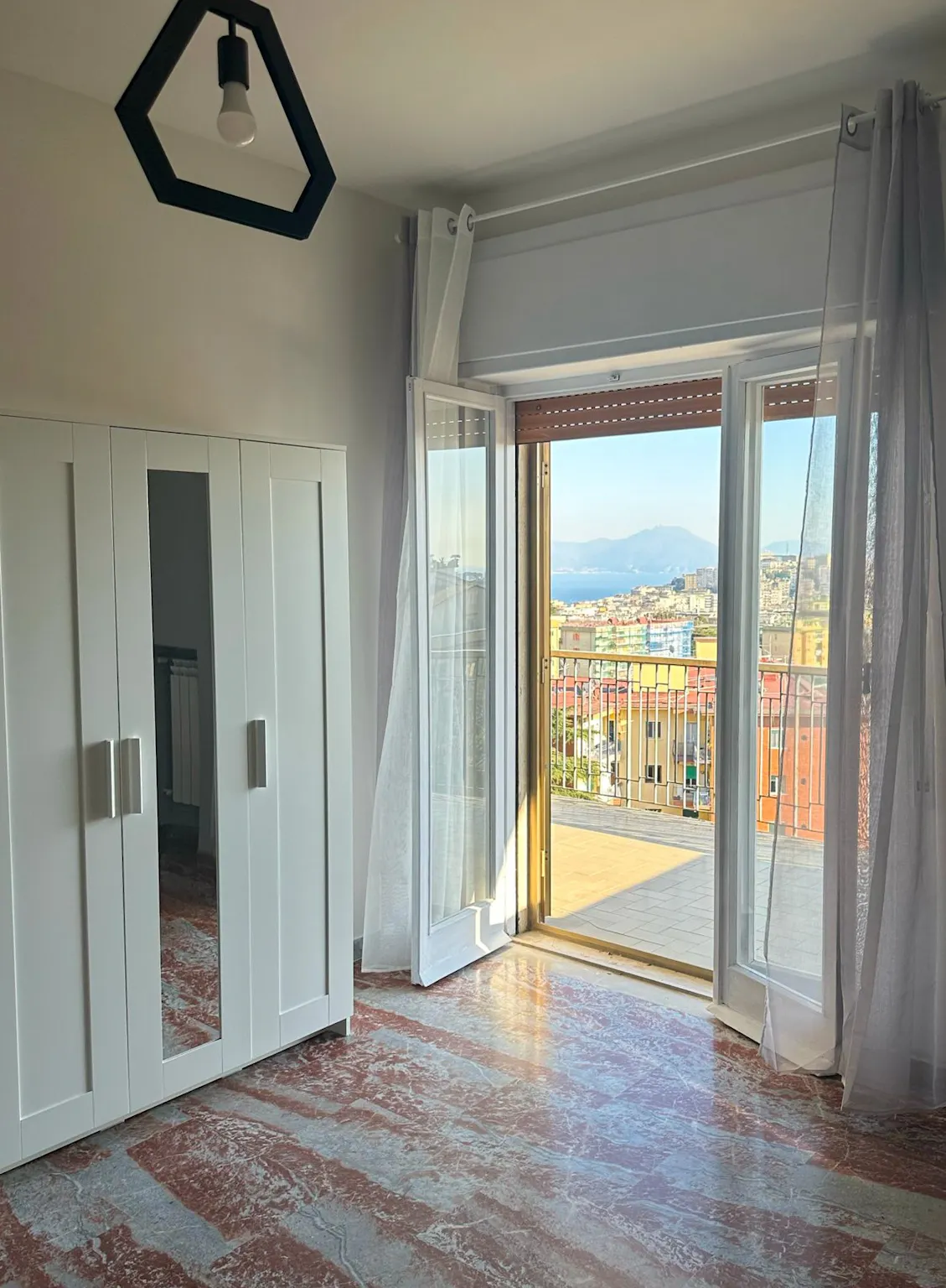 Private room in Via Pietro Castellino, Naples 4