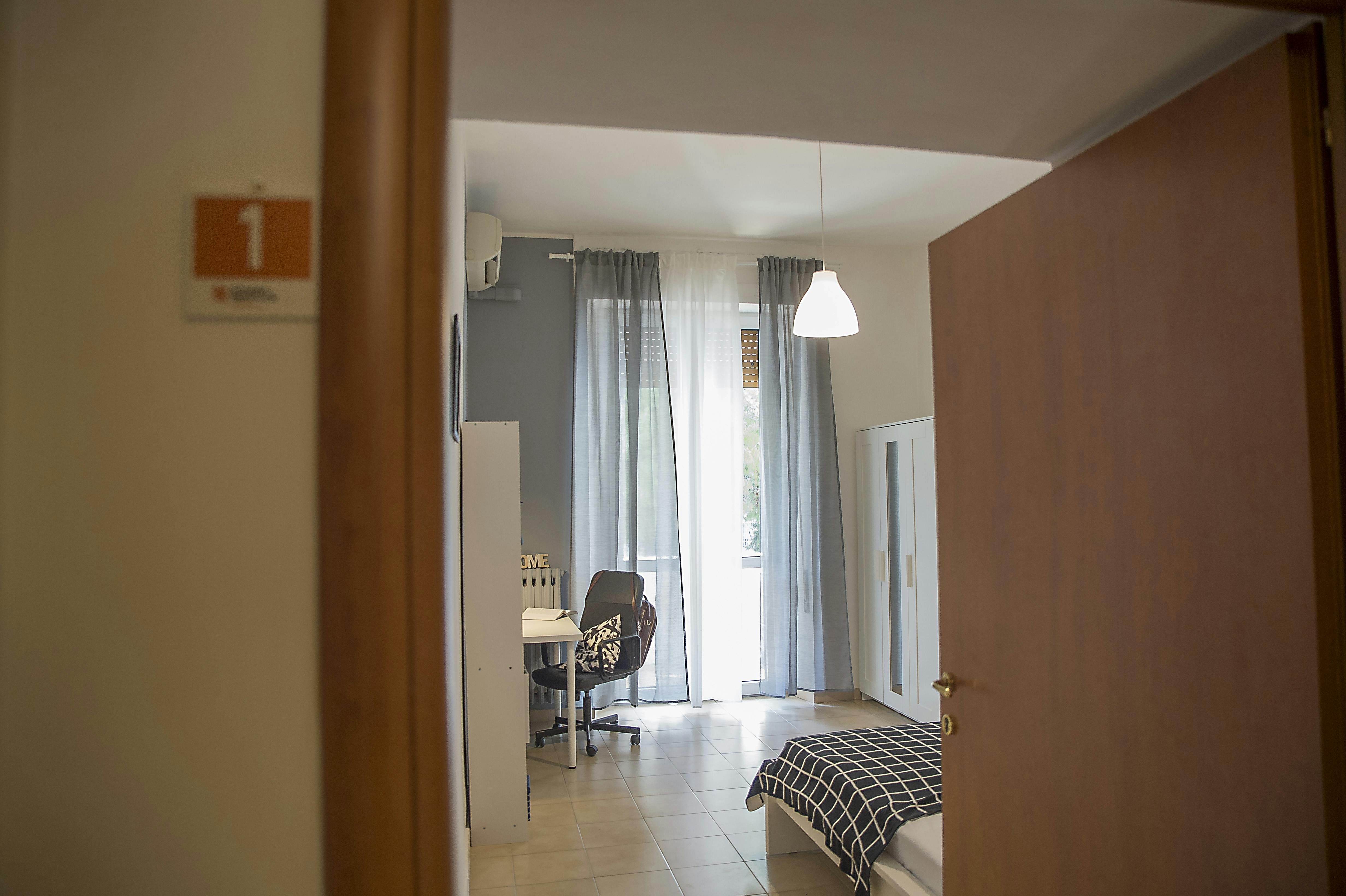 Privé kamer te huur voor € 420 per maand in Foggia, Piazza San Francesco D'Assisi