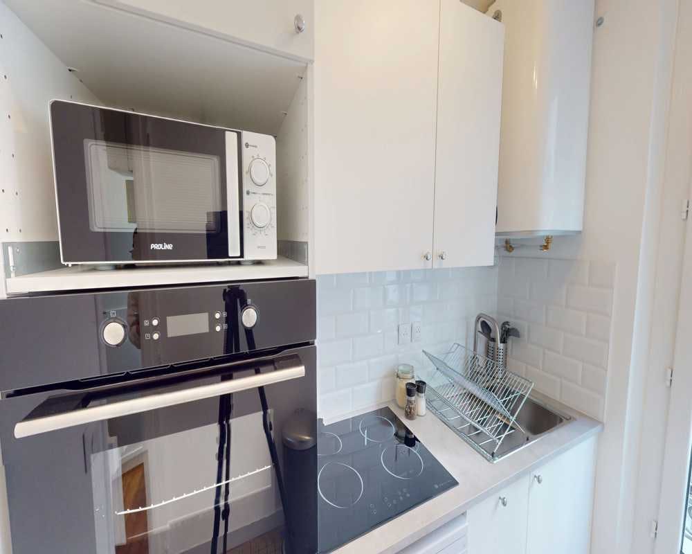 Private room for rent on Cité Condorcet, Paris - Plus