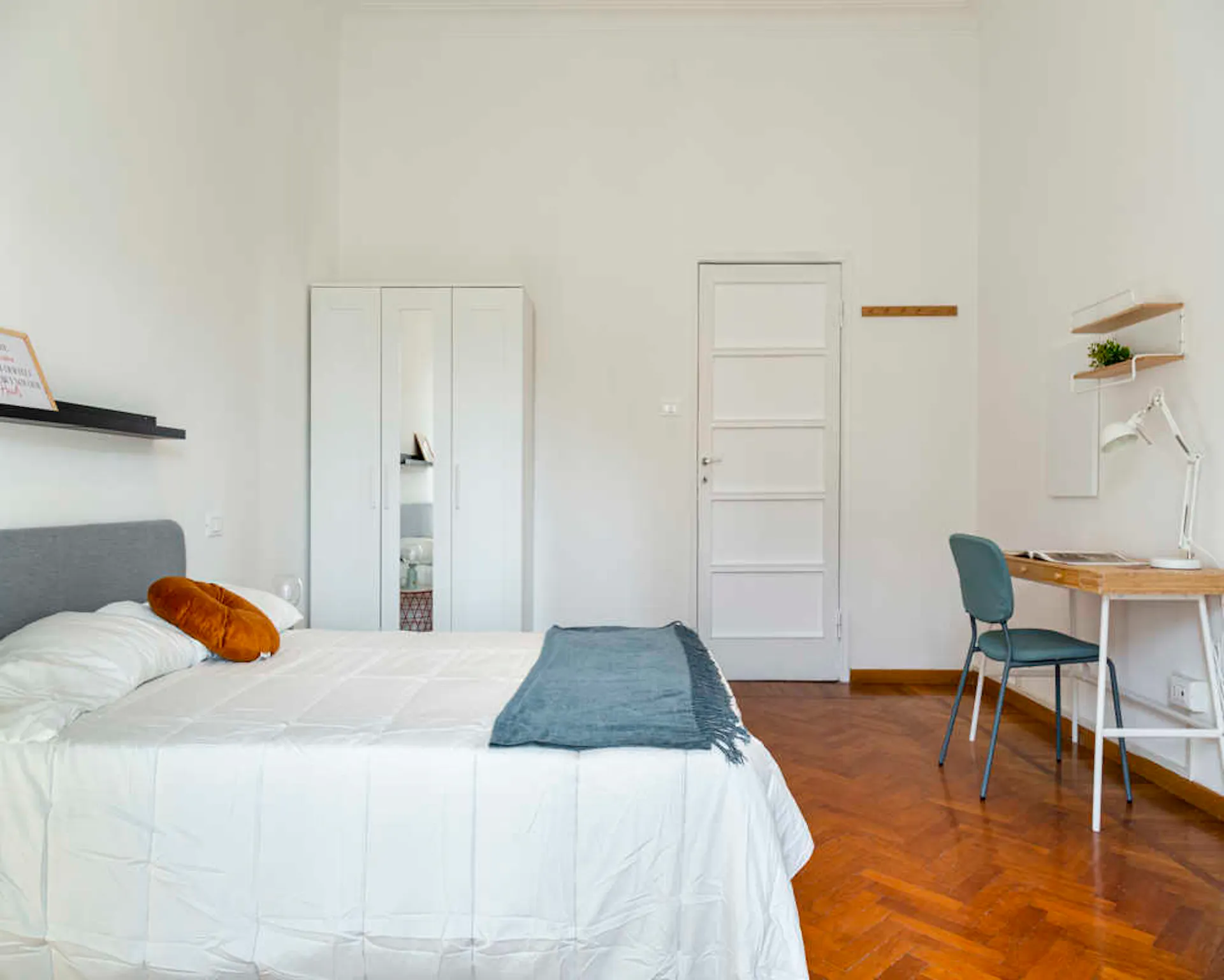 Via Giovanni Pascoli, Milan preview