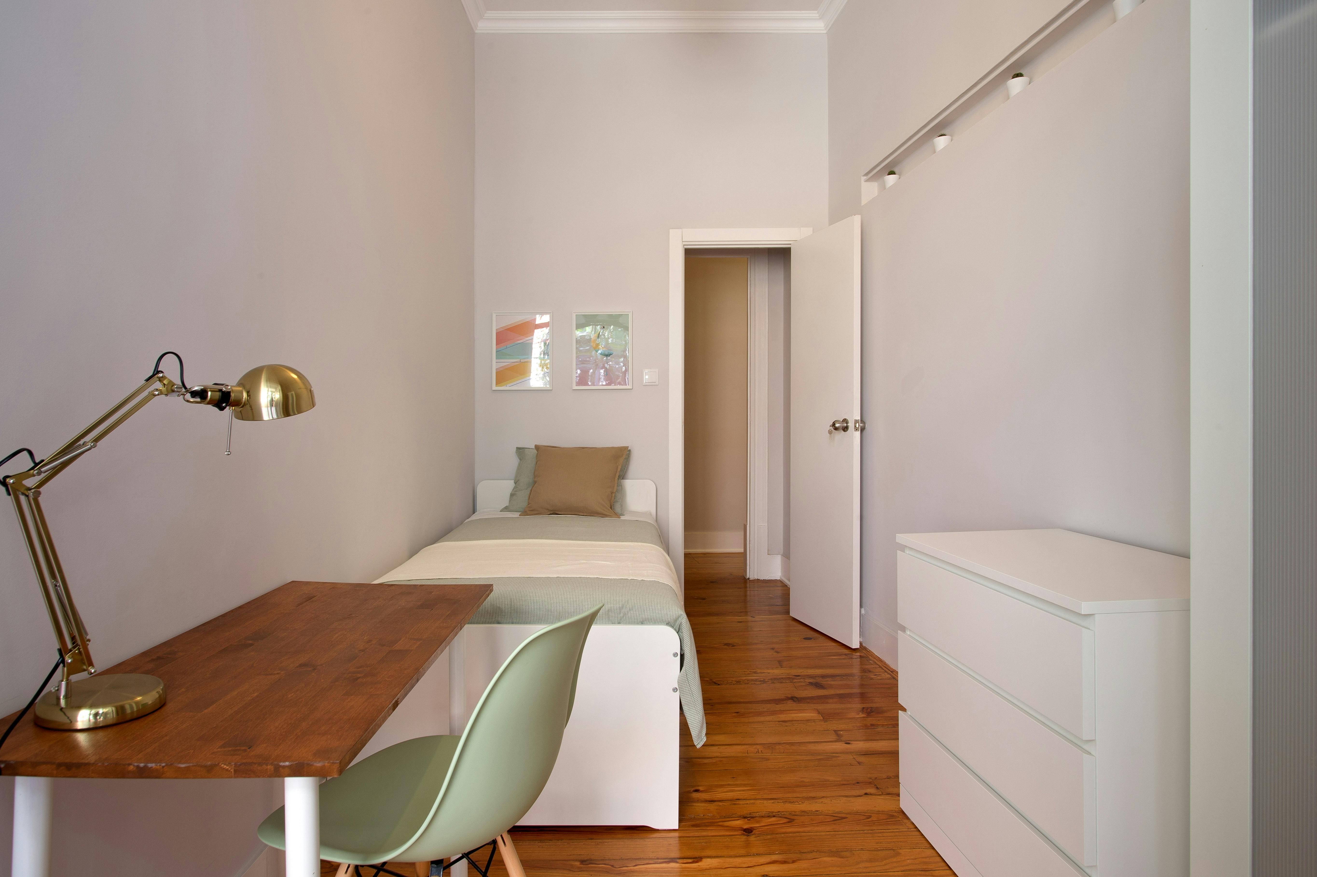 Rua Morais Soares, Lisbon preview