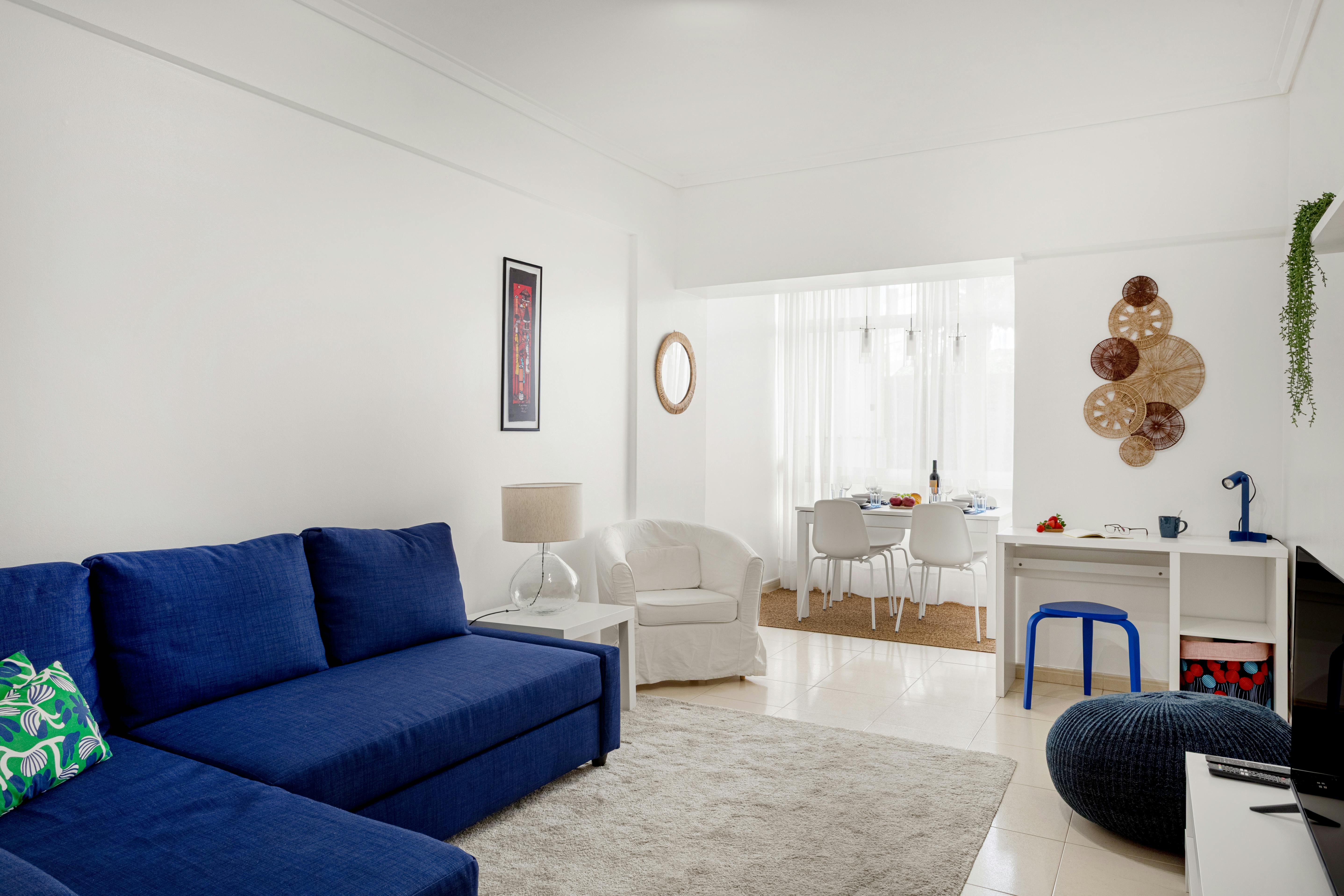 Apartment for rent for €3,450 per month in Oeiras, Rua Aquilino Ribeiro