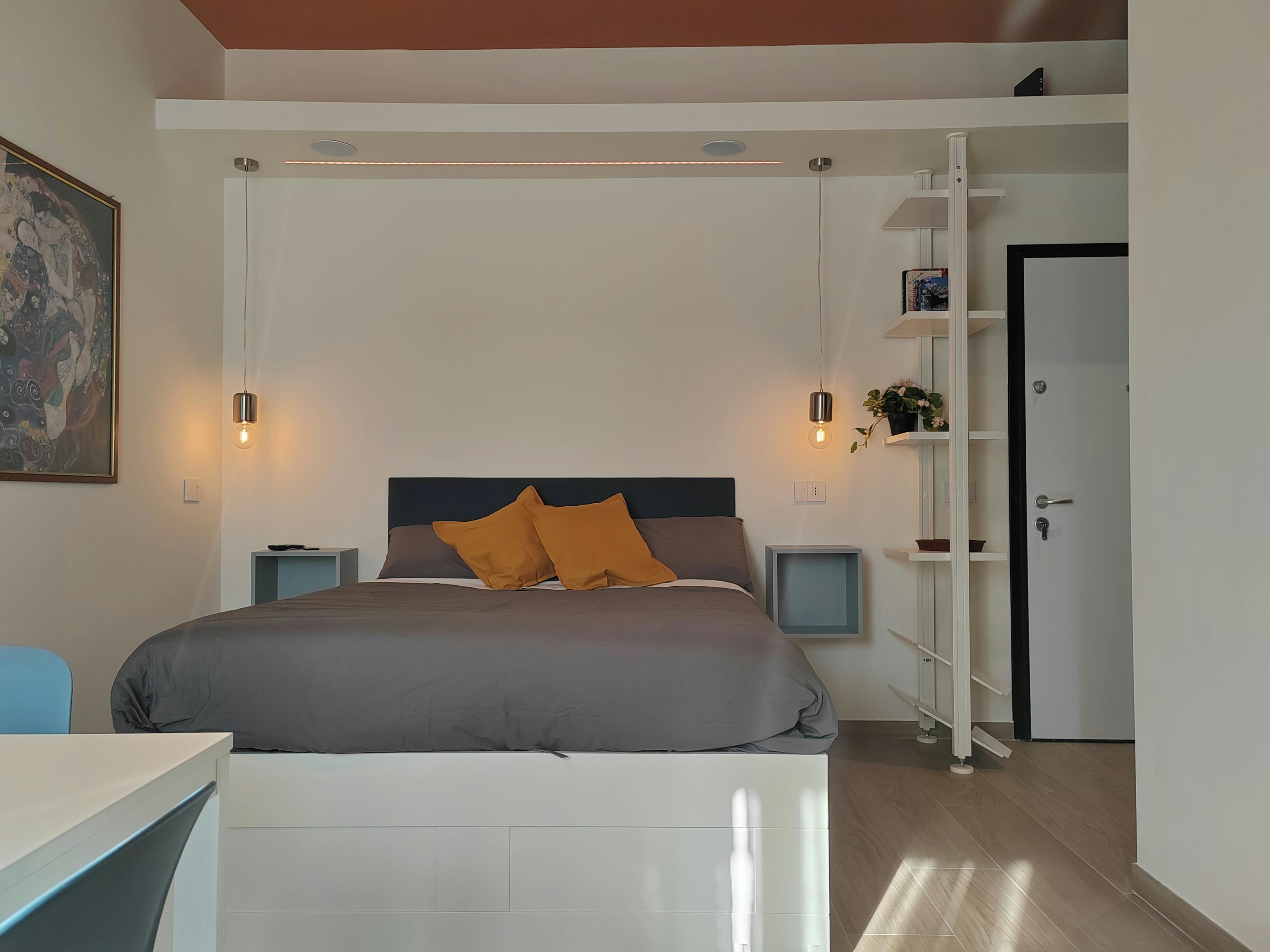 Via Pompeo Cambiasi, Milan