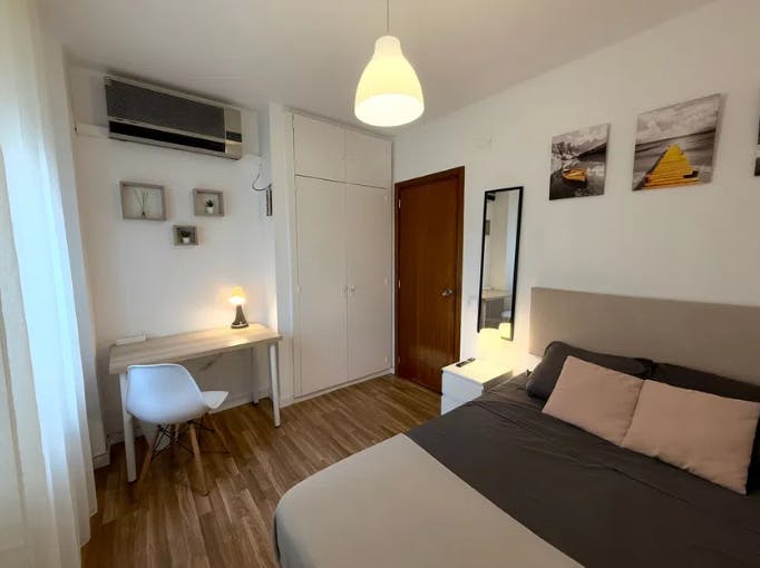 Calle de Sirio, Madrid preview