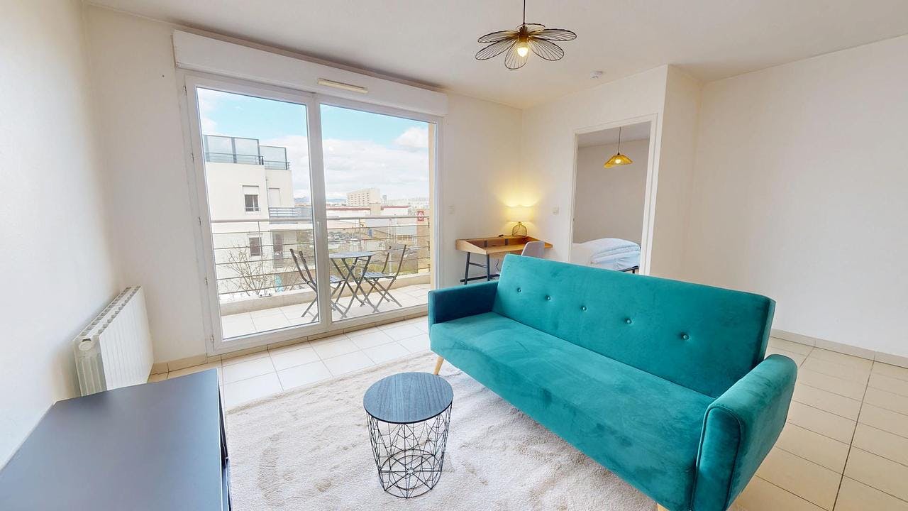 Appartement à louer pour 776 €/mois à Vénissieux, Rue Roger Salengro