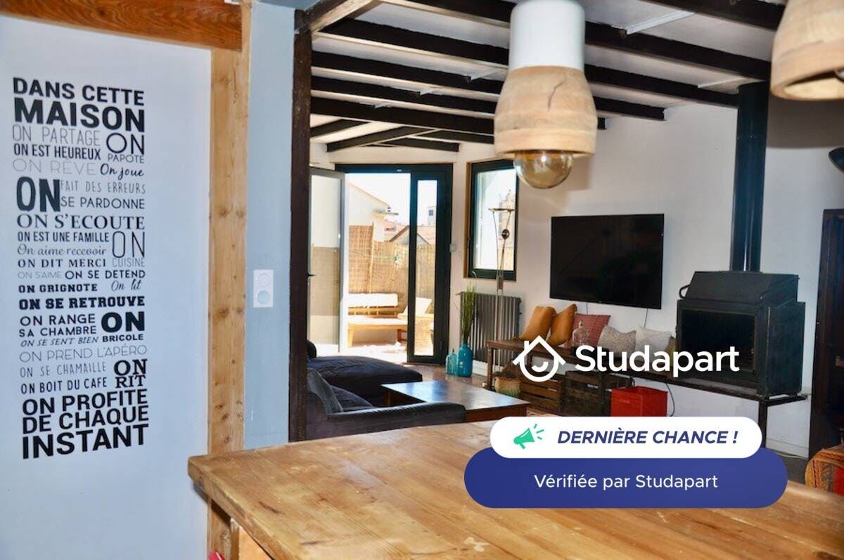 Private room for rent on Rue des Fustiers, Montpellier