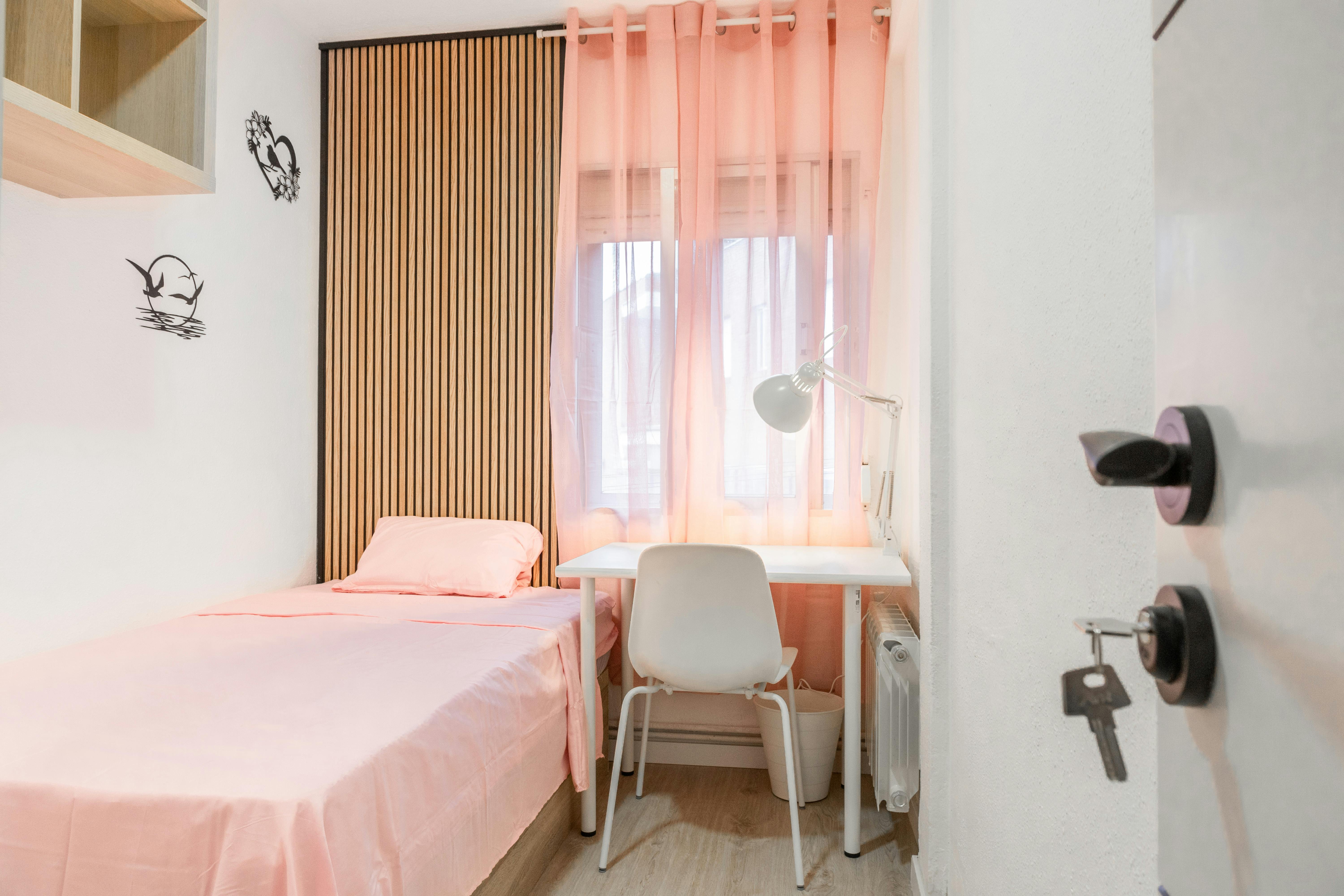 Habitación privada en alquiler por 490 € al mes en Madrid, Calle del Espinar