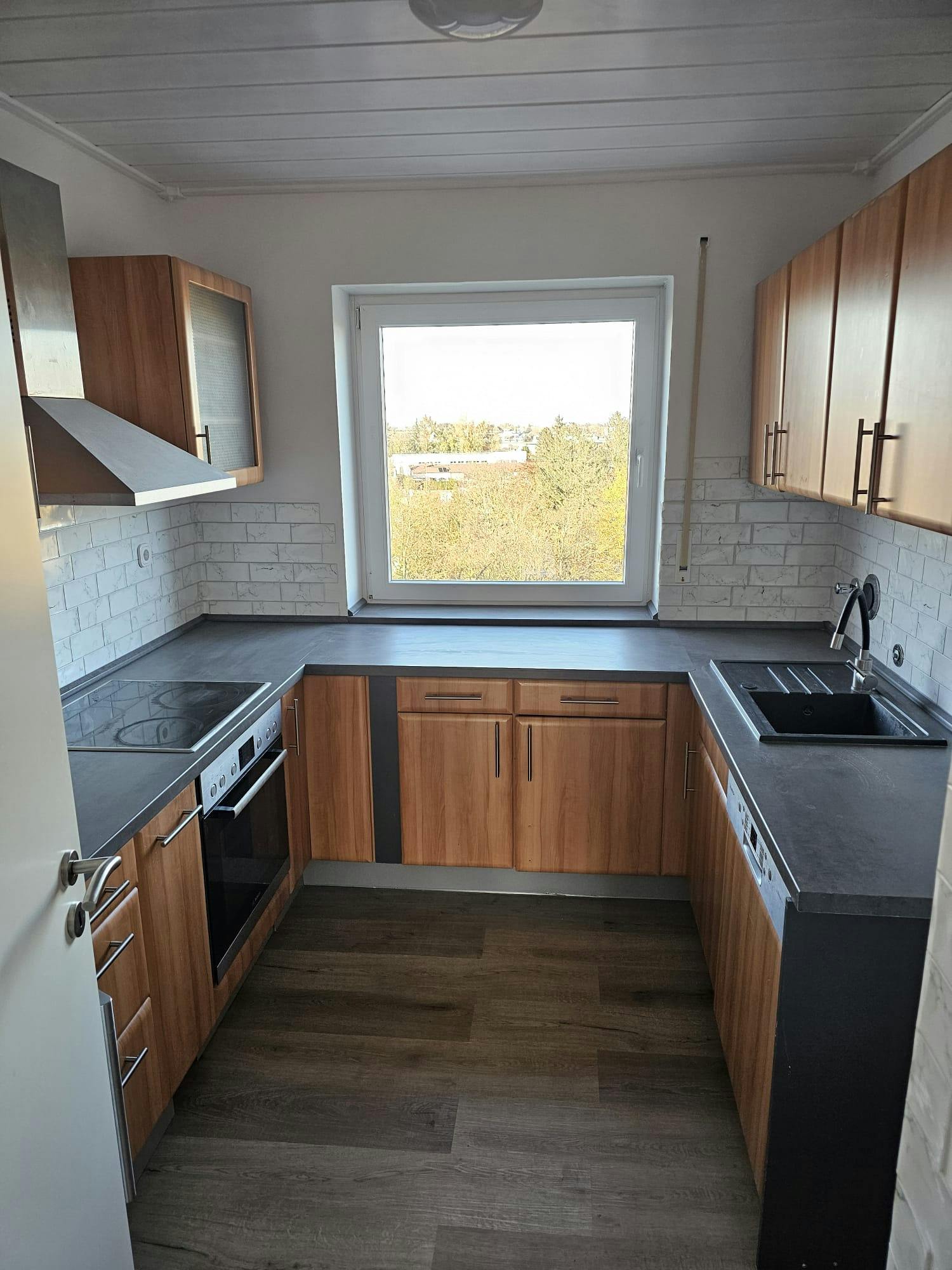Apartment Königsbrunn, 1 bed, 12m² — photo 2