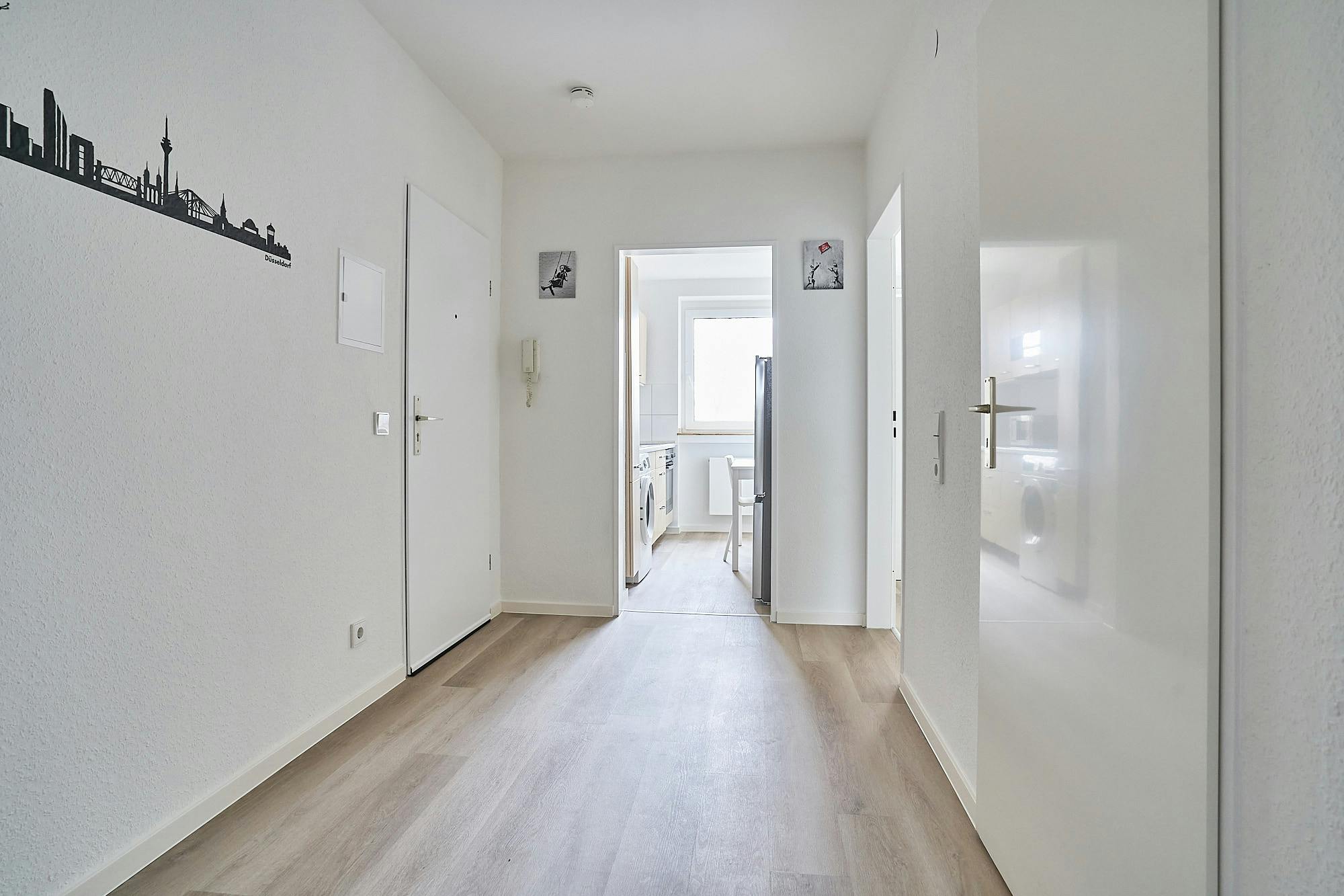 Apartment Düsseldorf, 1 bed, 10m² — photo 1