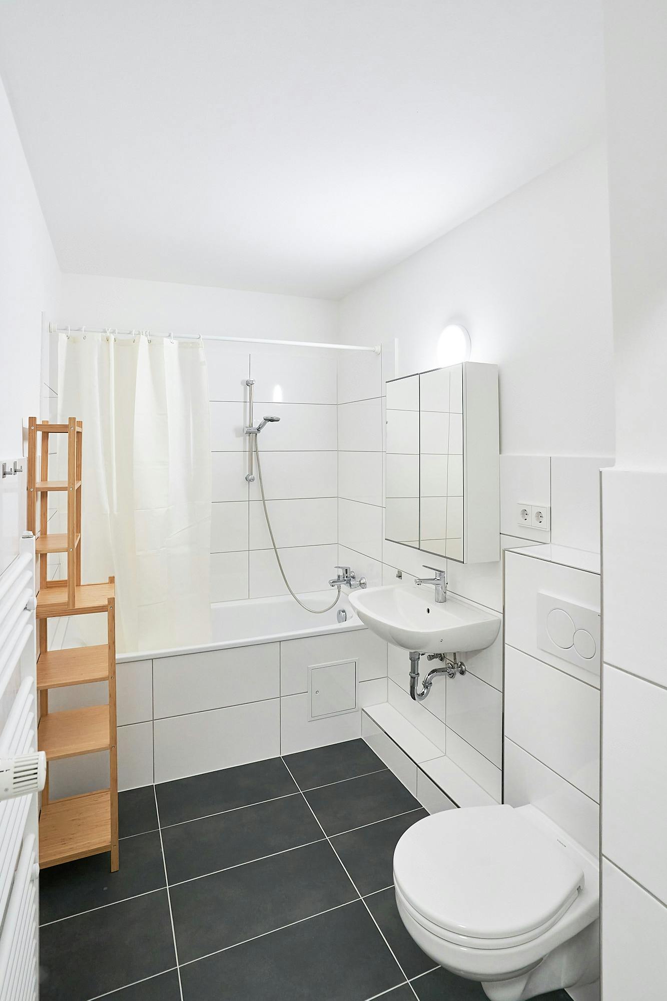 Apartment Düsseldorf, 1 bed, 10m² — photo 10