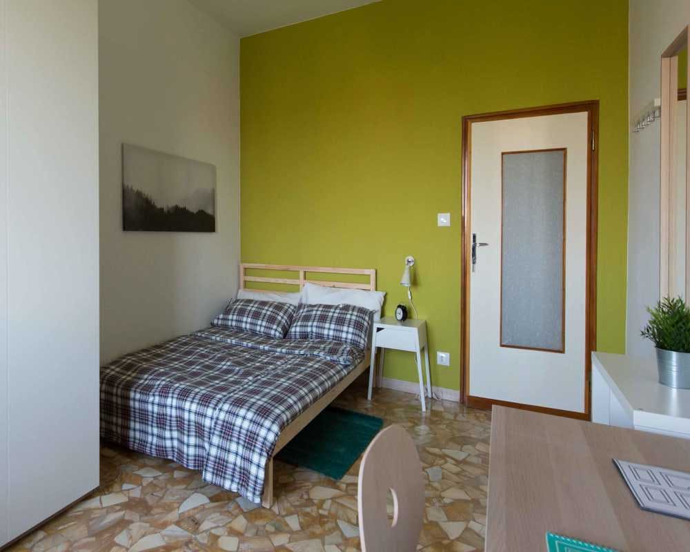 Habitación privada en alquiler por 580 € al mes en Bologna, Via delle Fragole