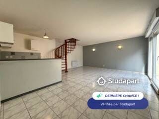 House for rent on Rue de la Maison Blanche, Reims