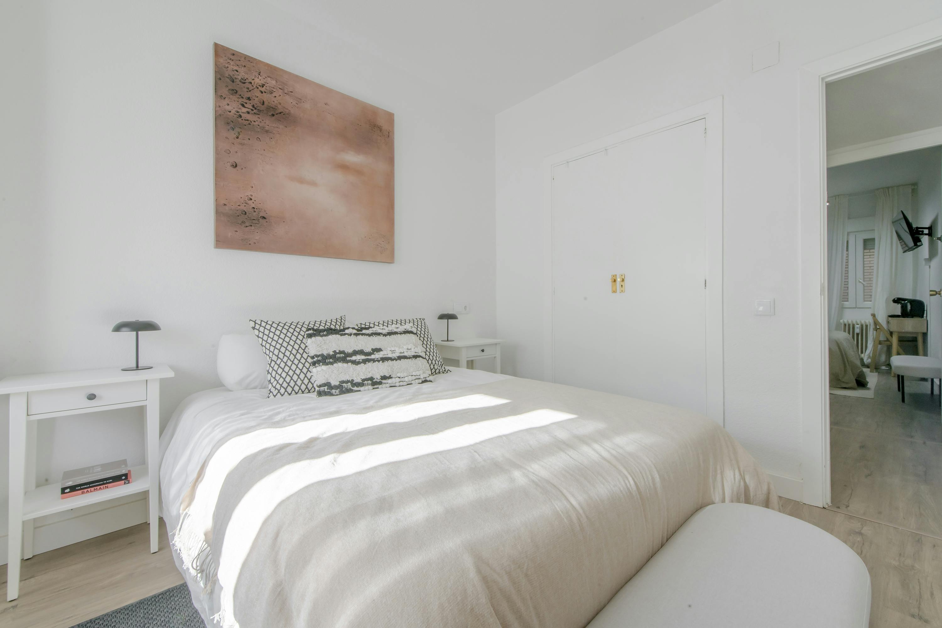 Calle de María de Guzmán, Madrid preview