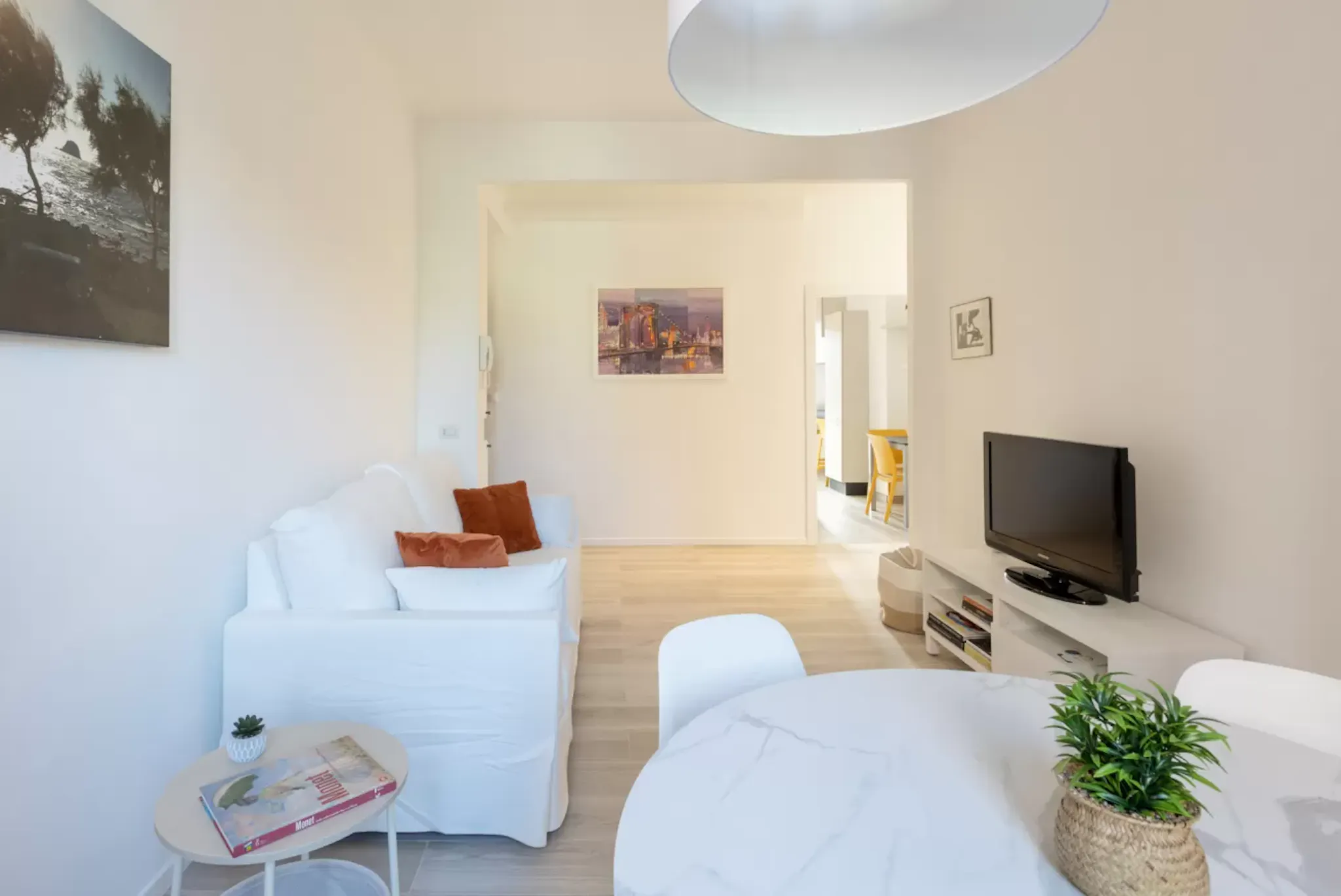 Via Savona, Milan preview