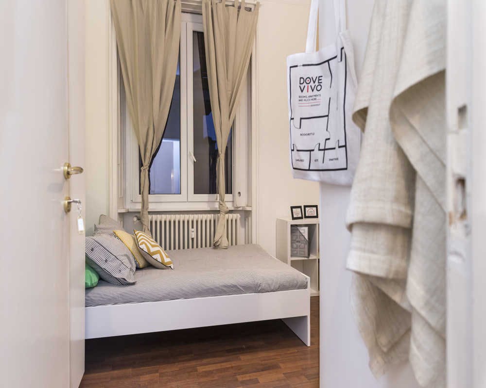 Private room for rent for €780 per month in Milan, Via Giulio Tarra