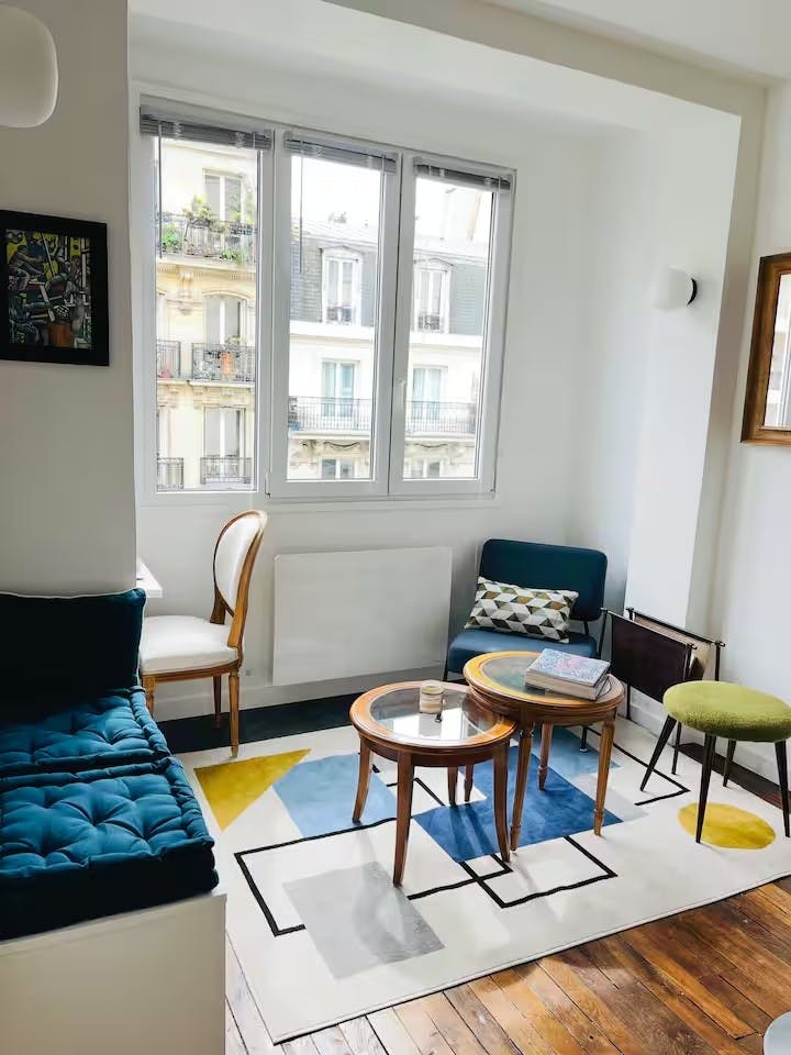 大楼 正在以 €1,590 的月租出租，其位于 Paris, Rue Ordener