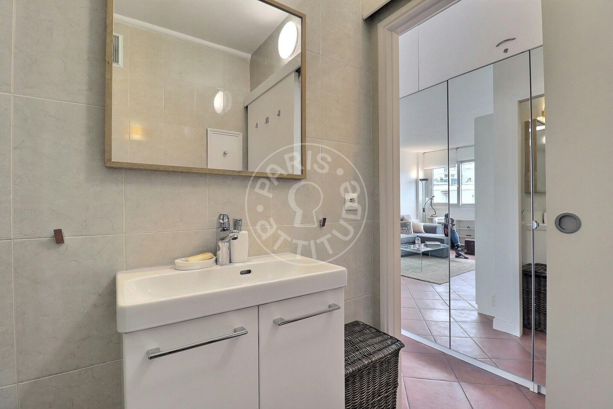 Apartment Paris — photo 11
