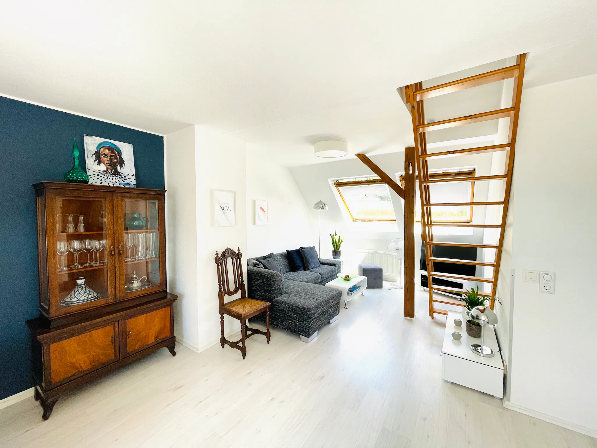 2-Bedroom Apartment in Haster Weg, Hannover 2