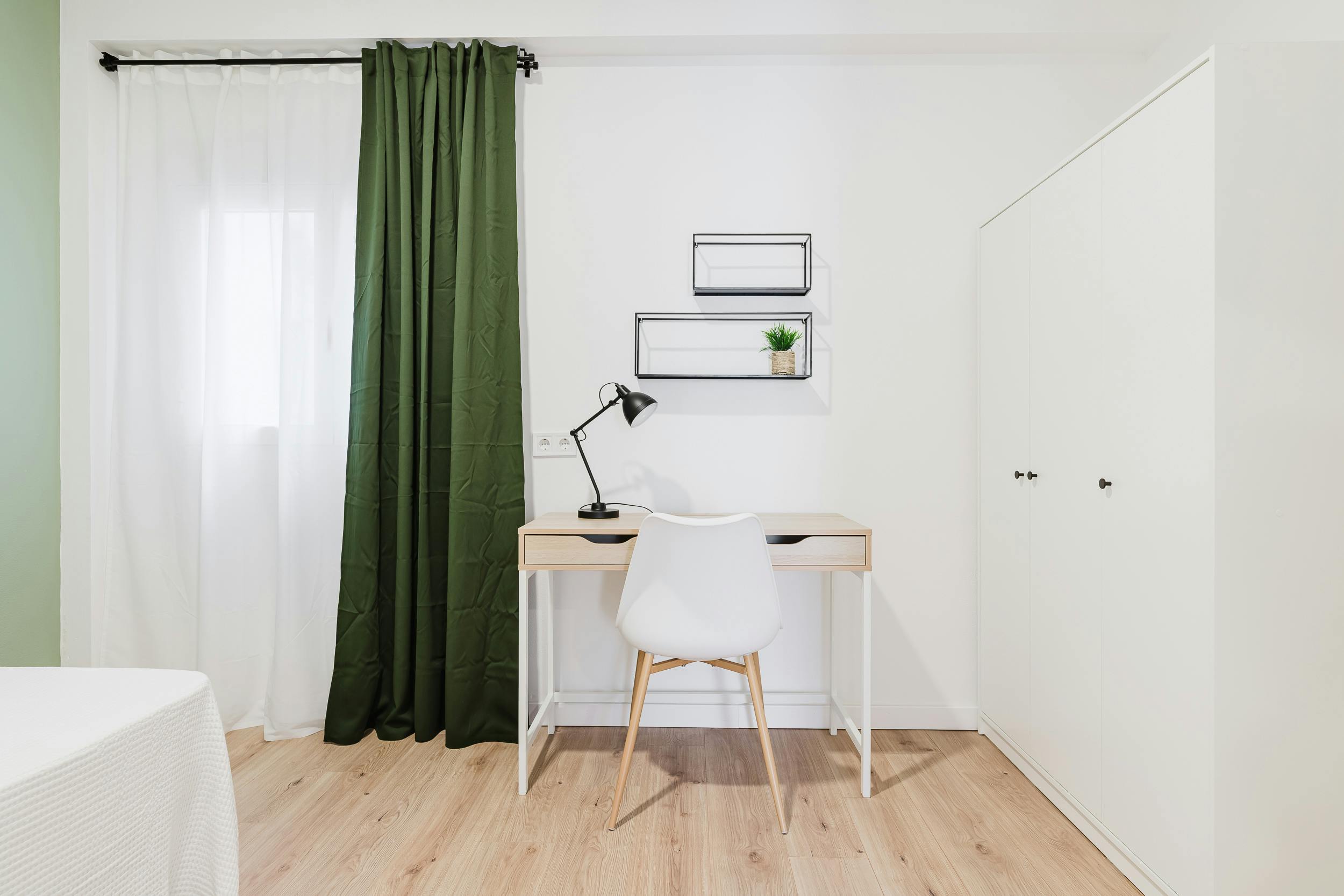 Apartment Valencia, 1 bed, 8m² — photo 1
