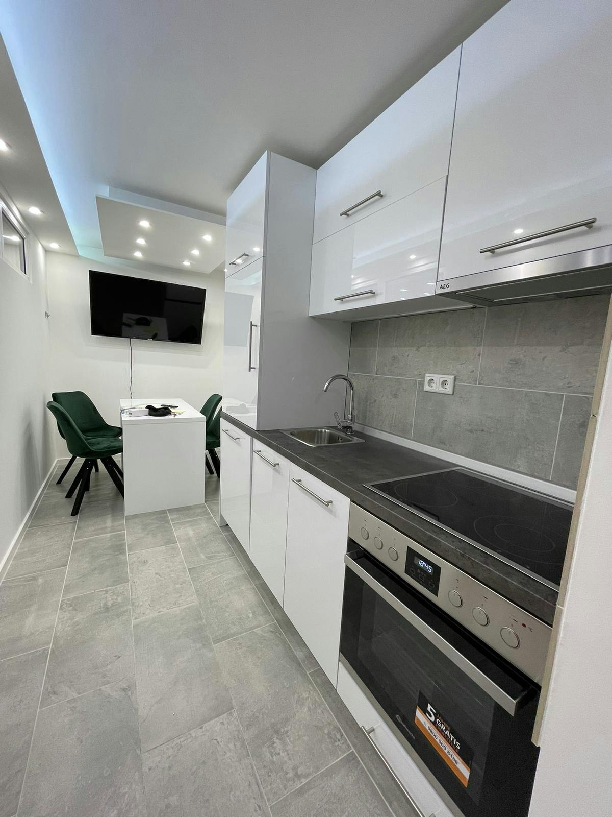 preview gallery tile