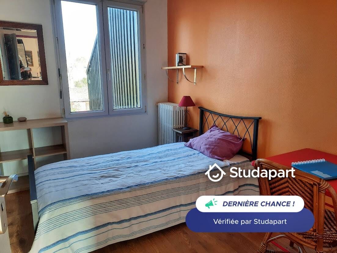 Private room for rent on Avenue Jacques Auneau, Nantes