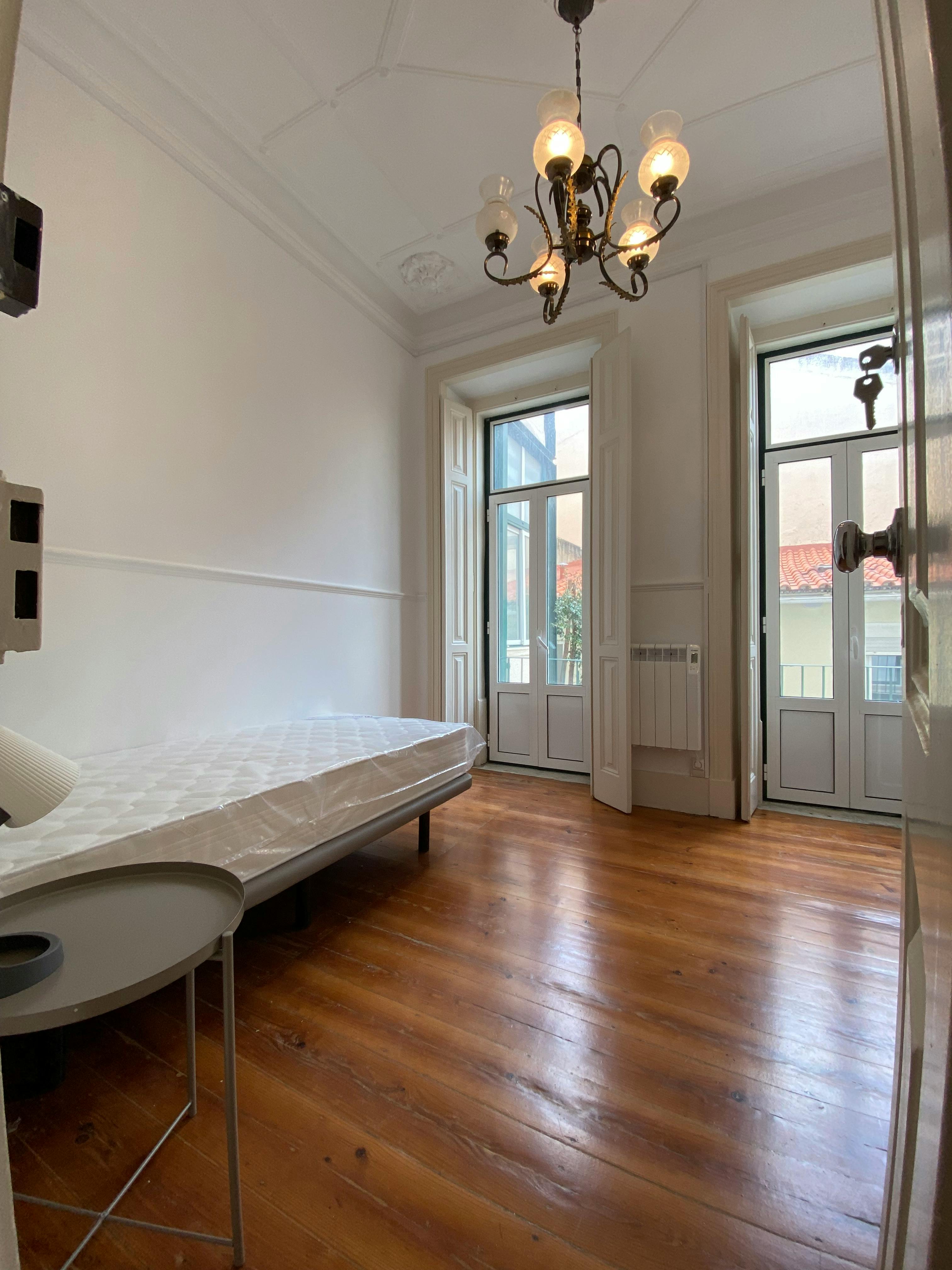 Apartment Lisbon, 1 bed, 12m² — photo 4