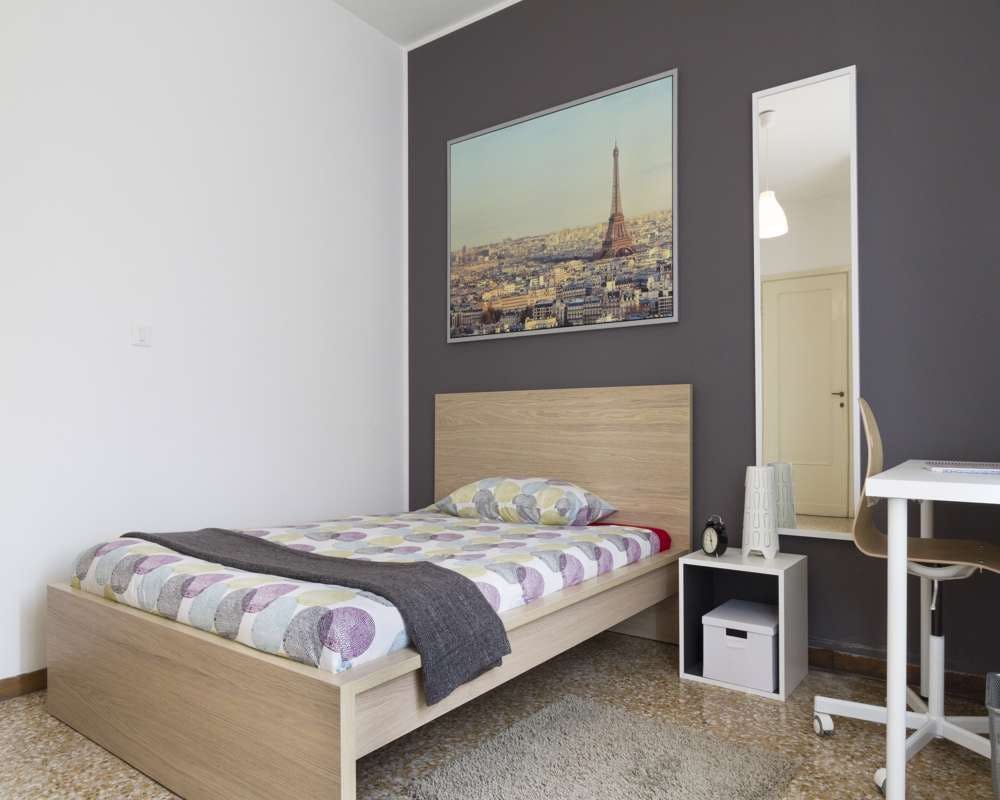 Приватна кімната за оренду для 650 EUR на місяць у Milan, Viale Carlo Espinasse