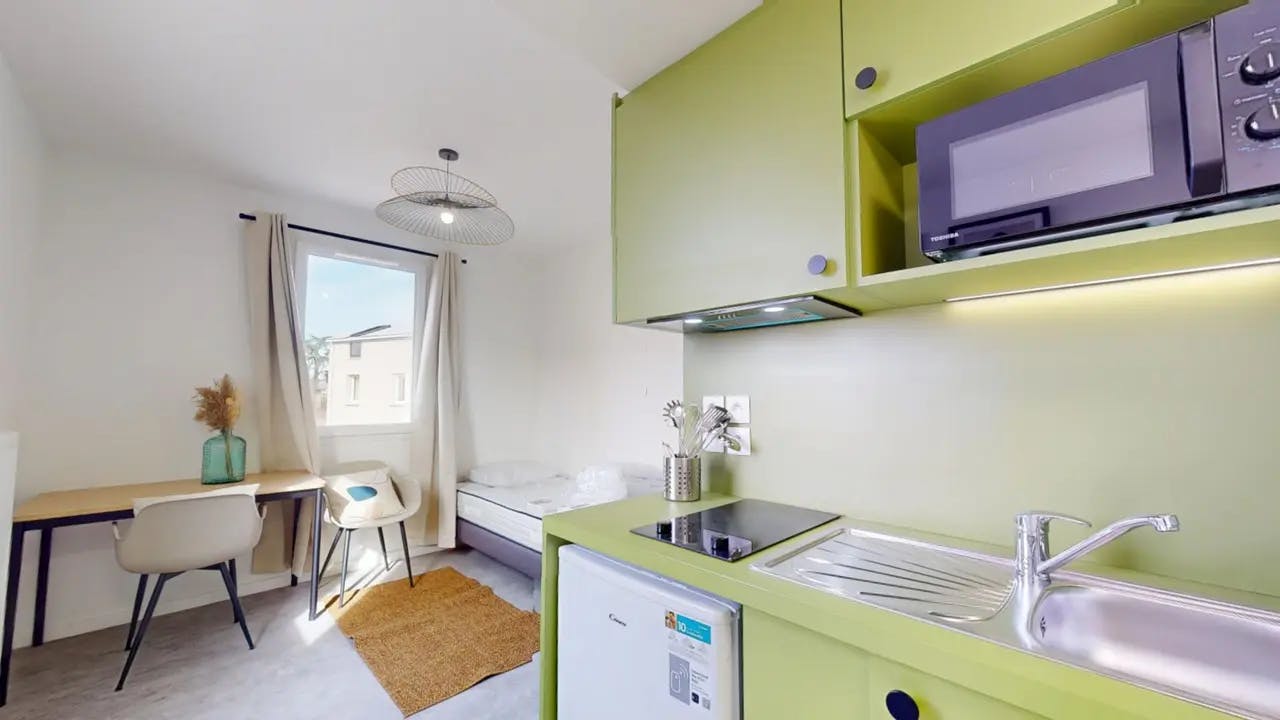 单间公寓 正在以 €529 的月租出租，其位于 Saint-Priest, Rue d'Alsace