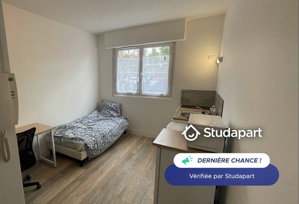 Apartment for rent for €625 per month in Antony, Rue Velpeau