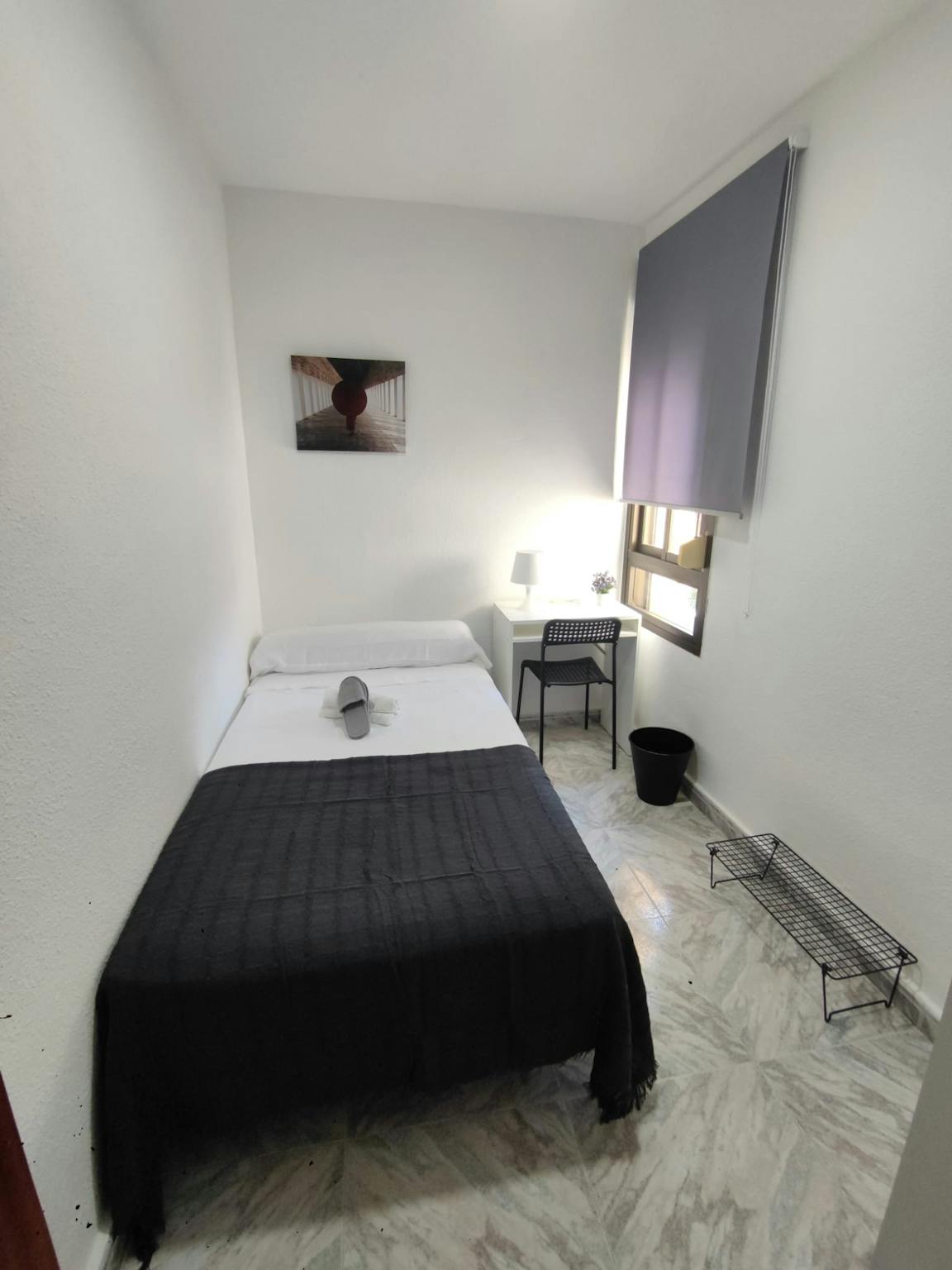 Calle Ronda de Panaderos, Granada preview