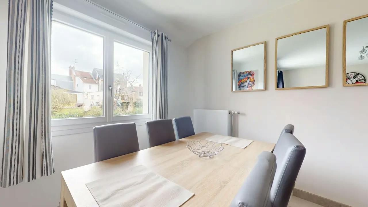 2-Bedroom Apartment in Rue de Lannoy, Amiens (1609797) ROOM 4