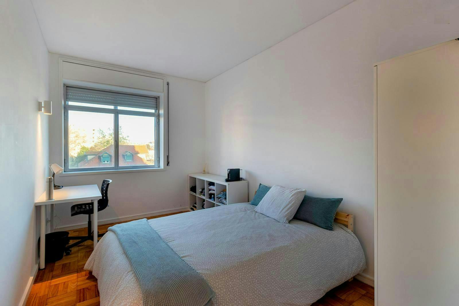 Private room for rent for €445 per month in Porto, Rua de 5 de Outubro