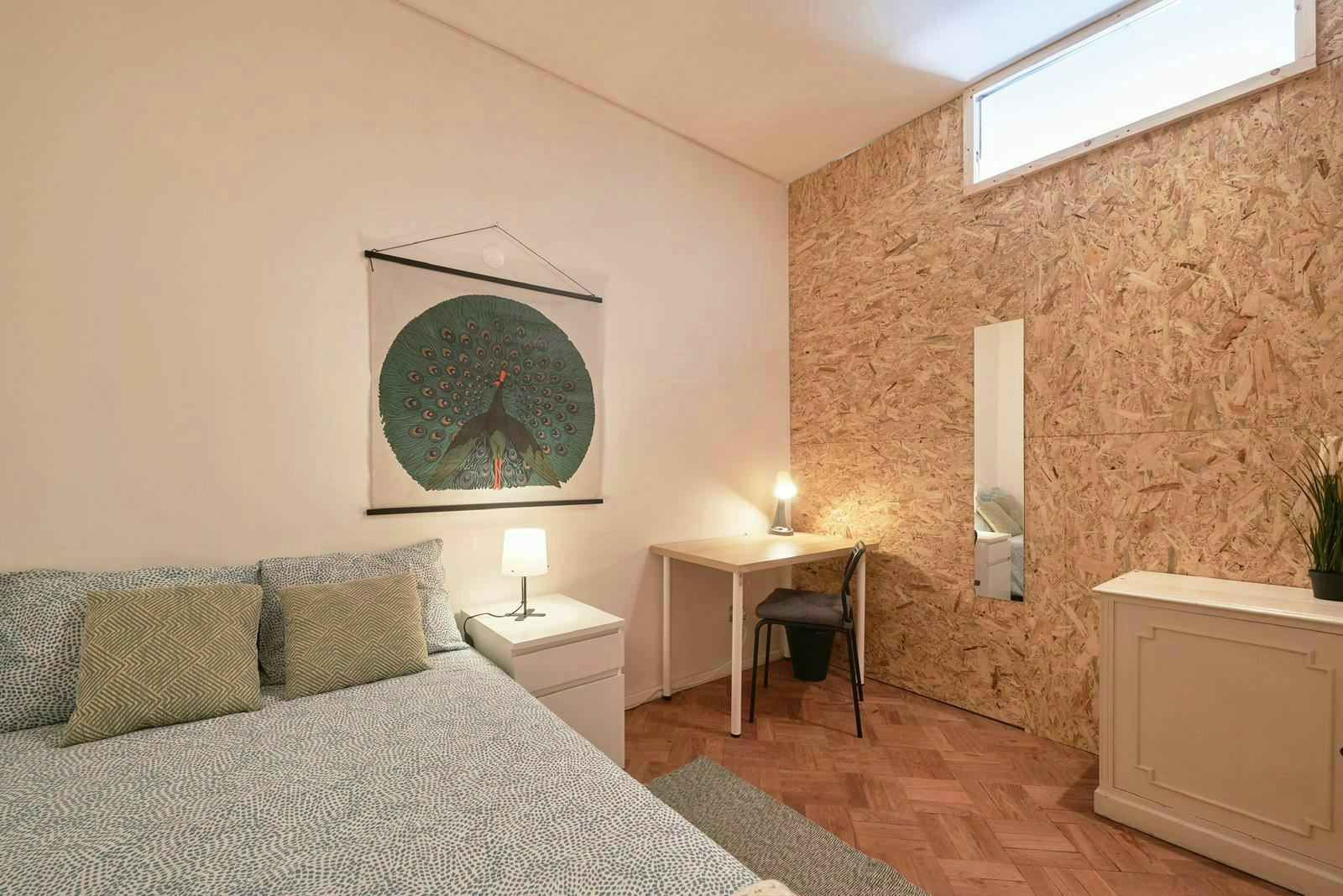 WG-Zimmer zu mieten für 390 € pro Monat in Porto, Rua de 5 de Outubro