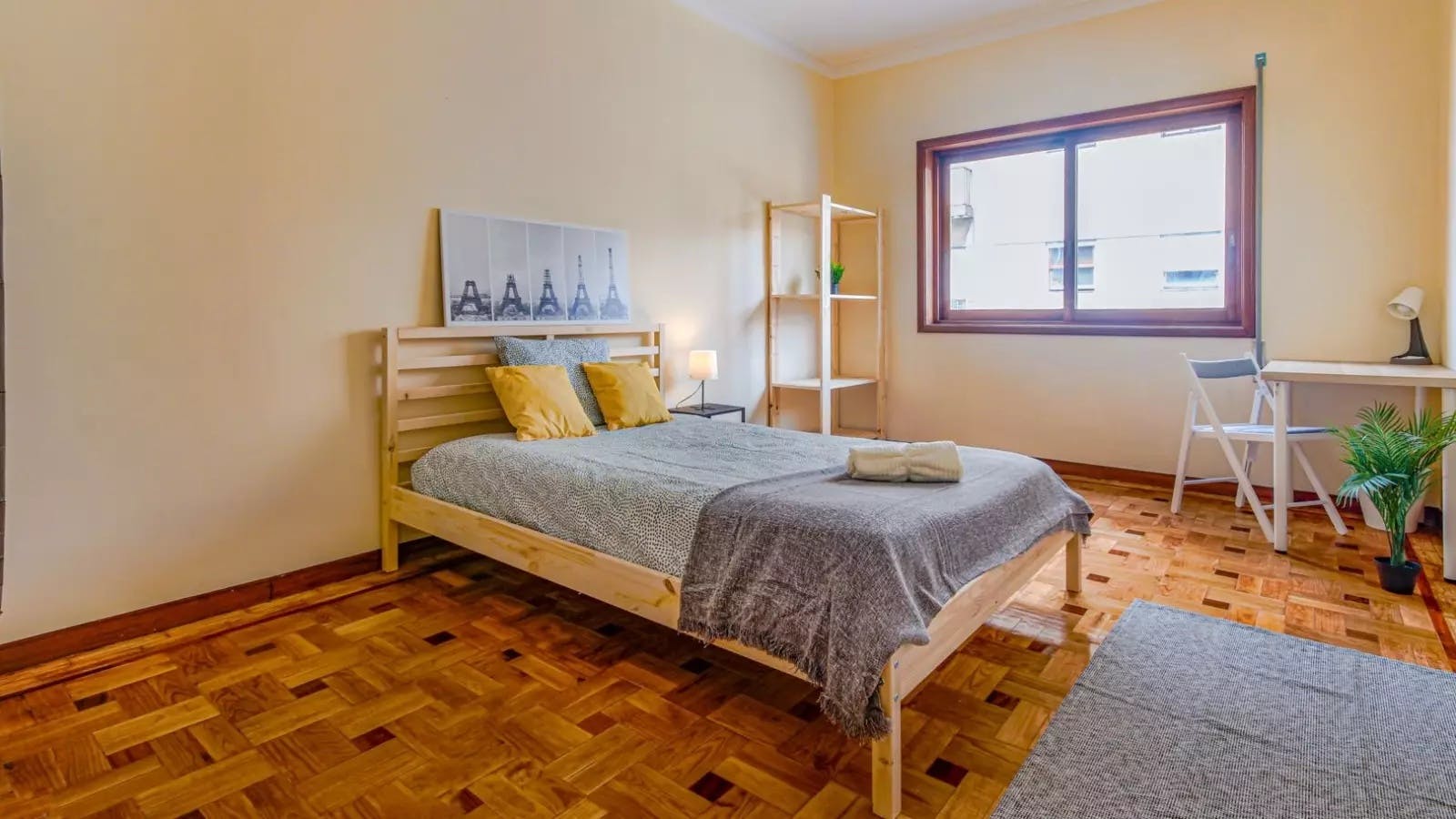 Private room for rent for €490 per month in Porto, Rua João de Oliveira Ramos