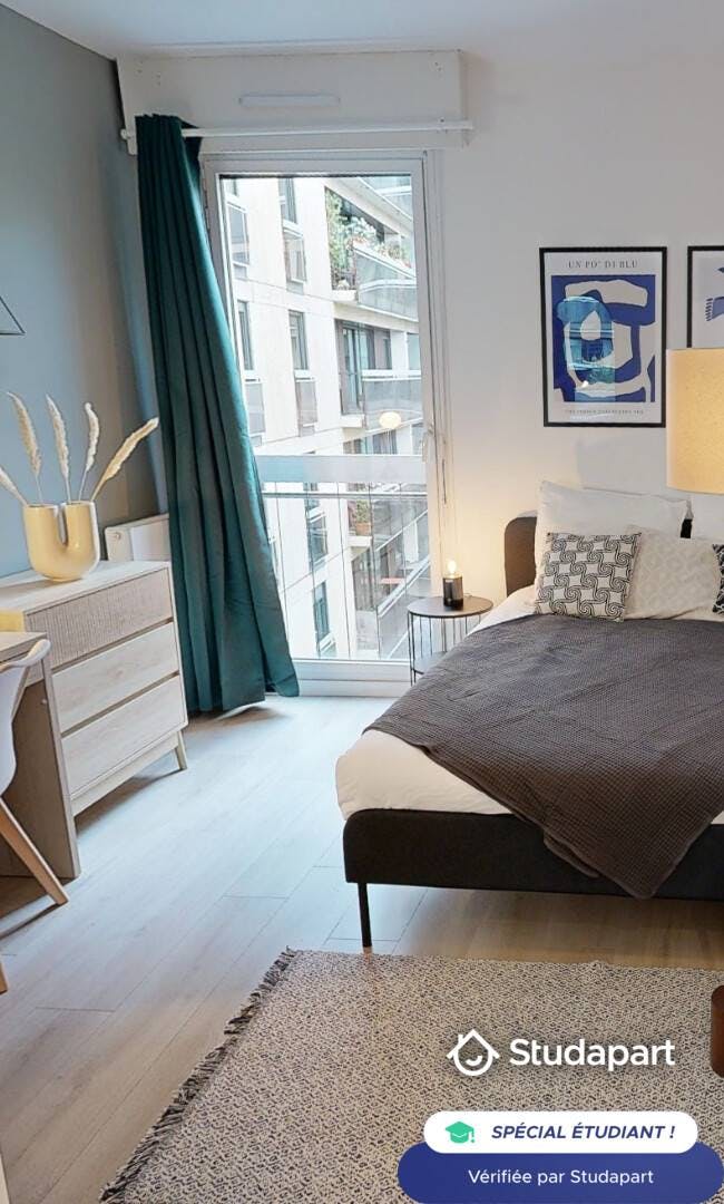 Private room for rent for €950 per month in Paris, Rue du Docteur Roux