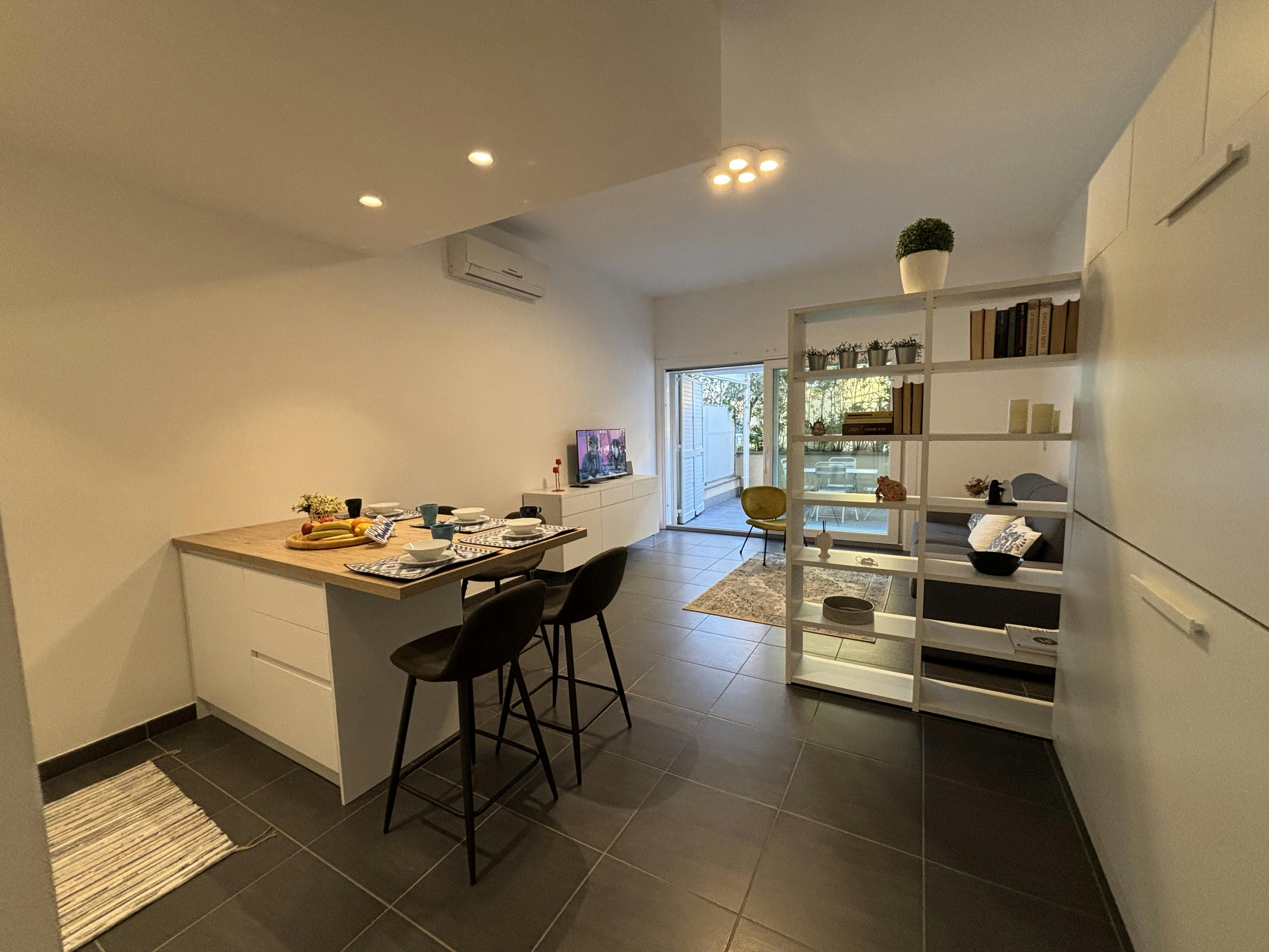 Студія за оренду для 5 129 EUR на місяць у Sestri Levante, Viale Mazzini