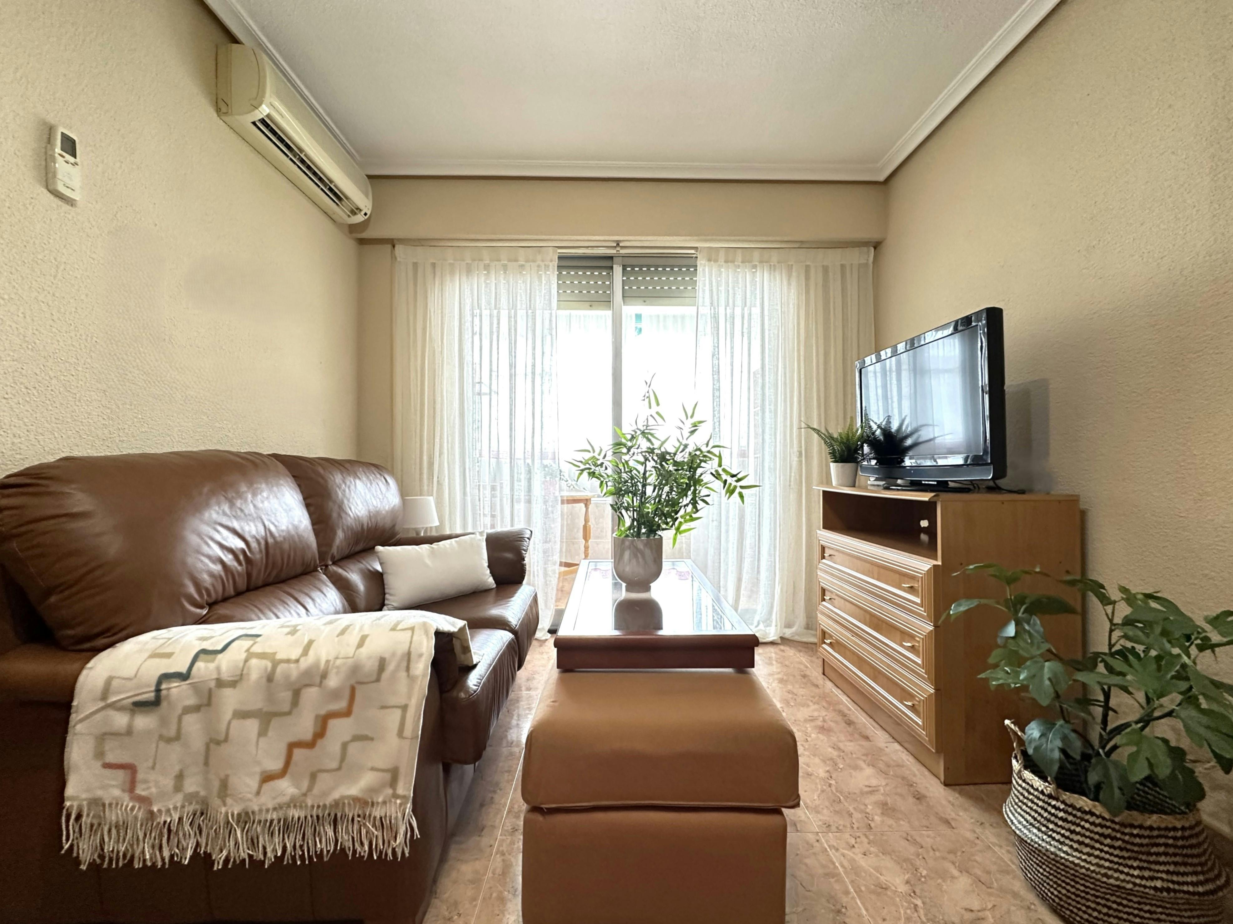 Mieszkanie do wynajęcia za 2600 € miesięcznie w mieście Getafe, Avenida España