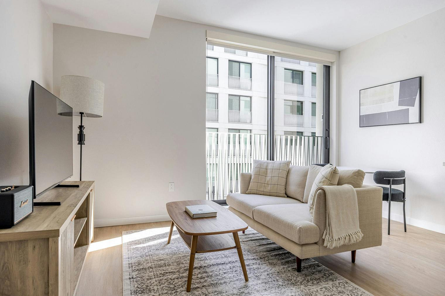 Apartment for rent for $4,629 per month in Los Angeles, Mesnager Street