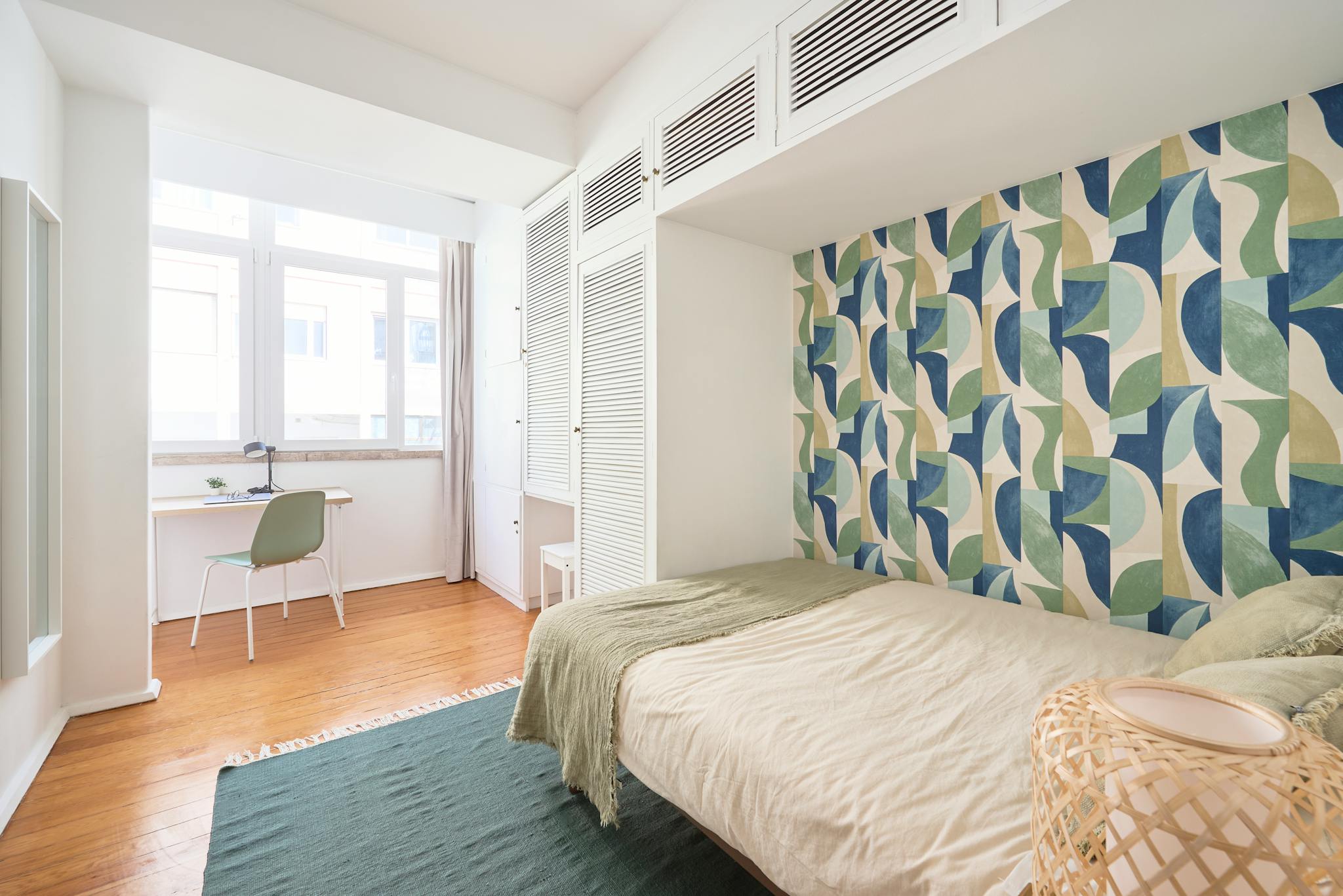 Avenida Infante Santo, Lisbon preview