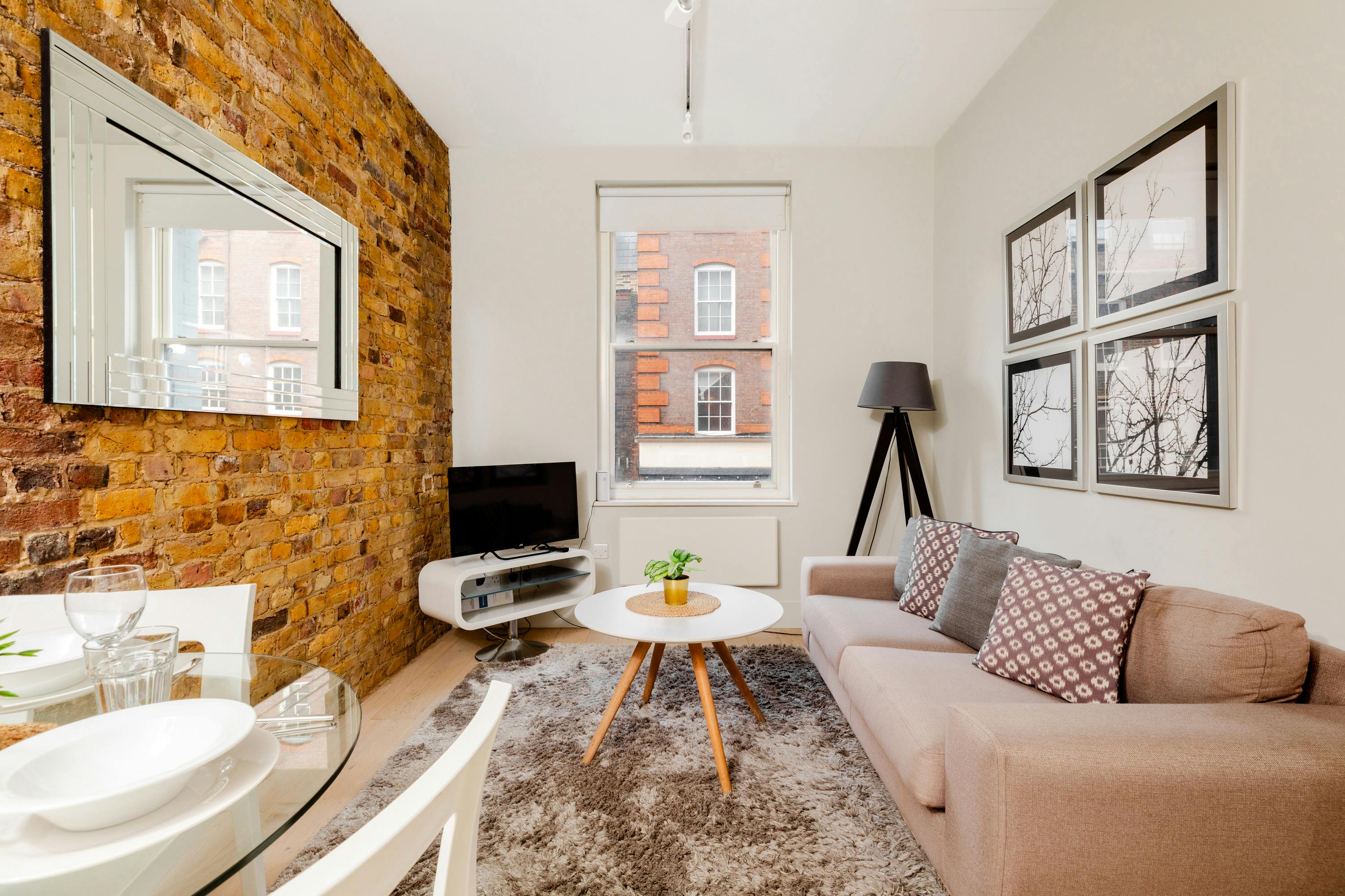 Apartment for rent for £4,350 per month in London, Leather Lane