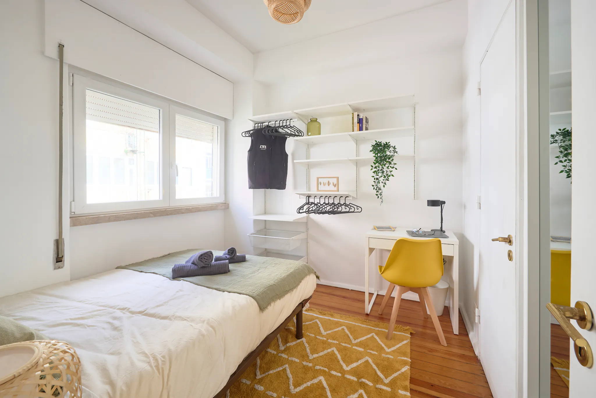 Avenida Infante Santo, Lisbon preview