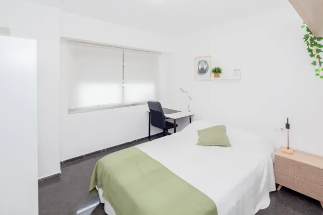 Private room in Avinguda del Port, Valencia (1611628) room image 1